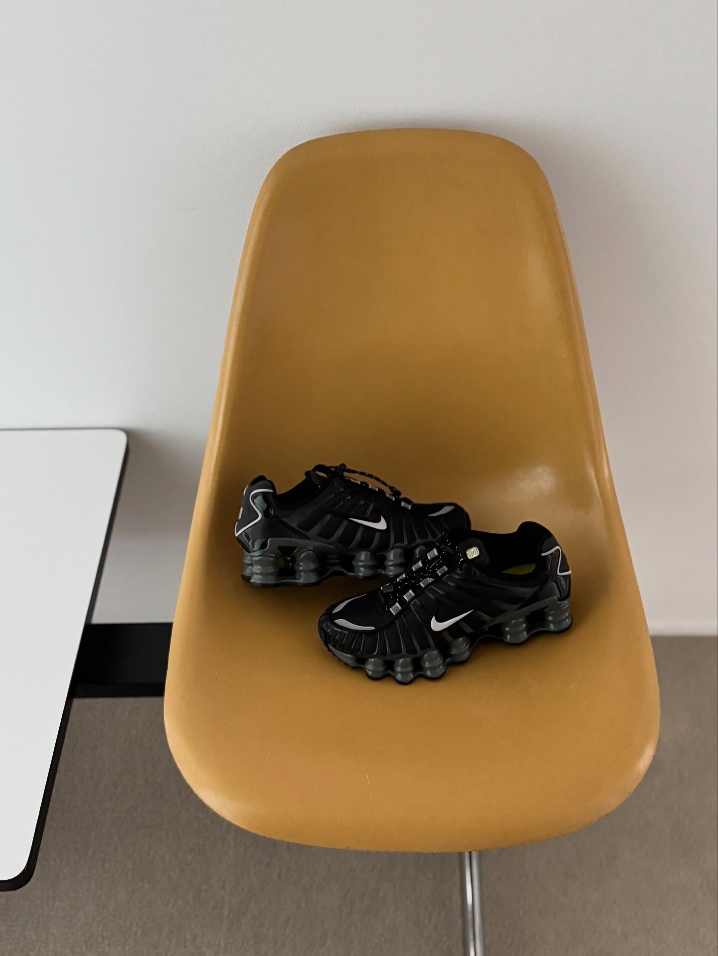 Nike Shox TL 濃郁光澤黑 反光 黑色 厚底 彈簧鞋 FV0939-001