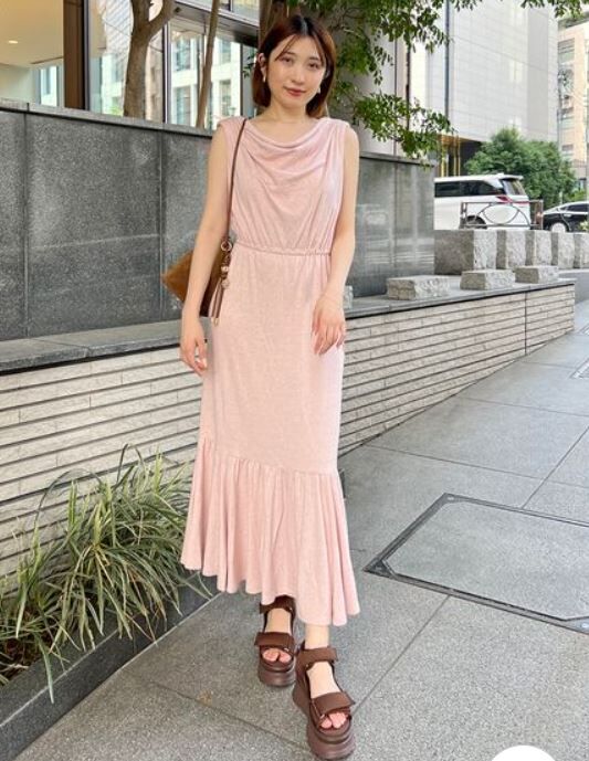 [預購] 折扣 SNIDEL 垂墜領口魚尾連身裙