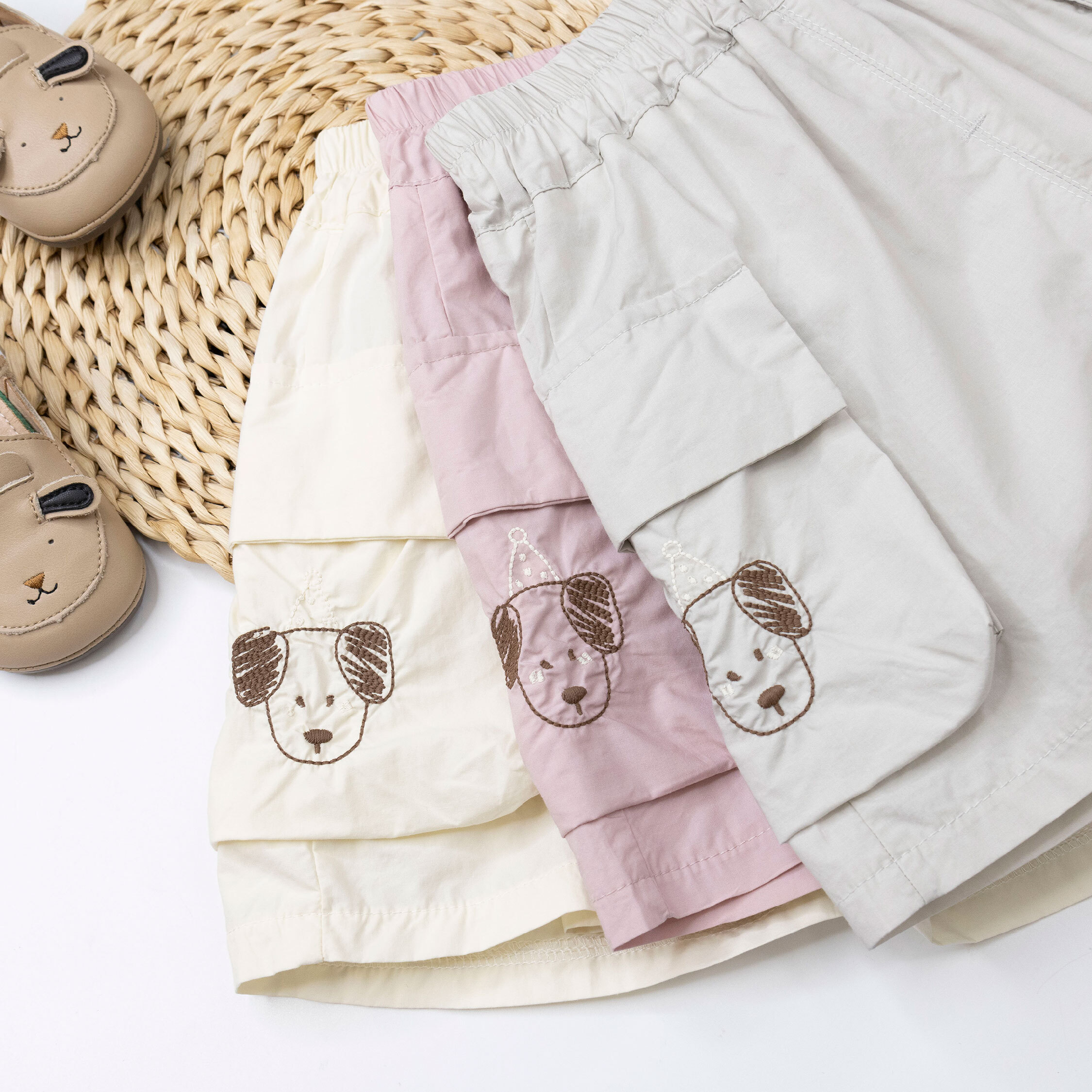 【H50838】逗趣狗狗刺繡棉質短褲＊二色