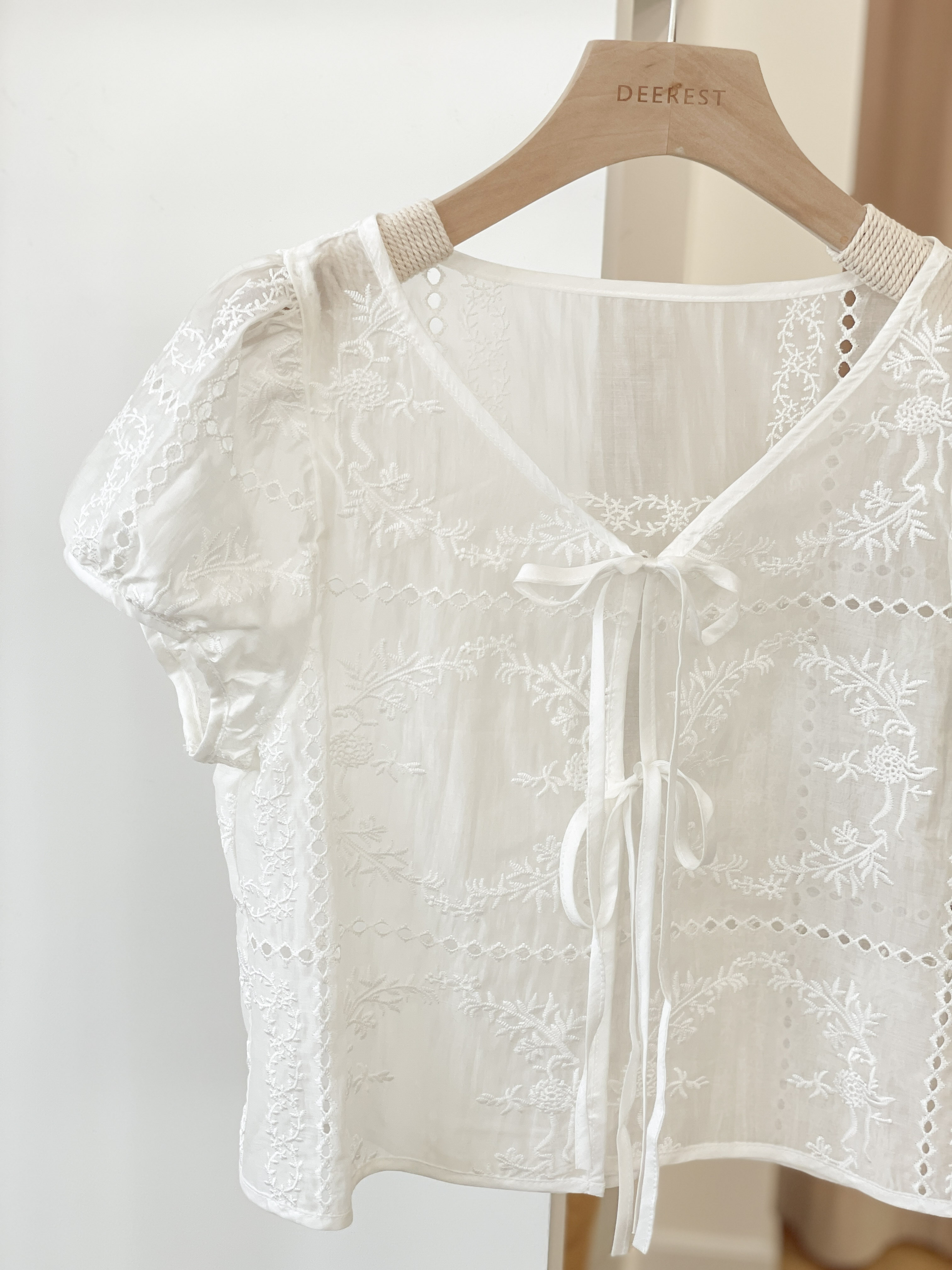 T1335 Lunaria Lace Bow Blouse