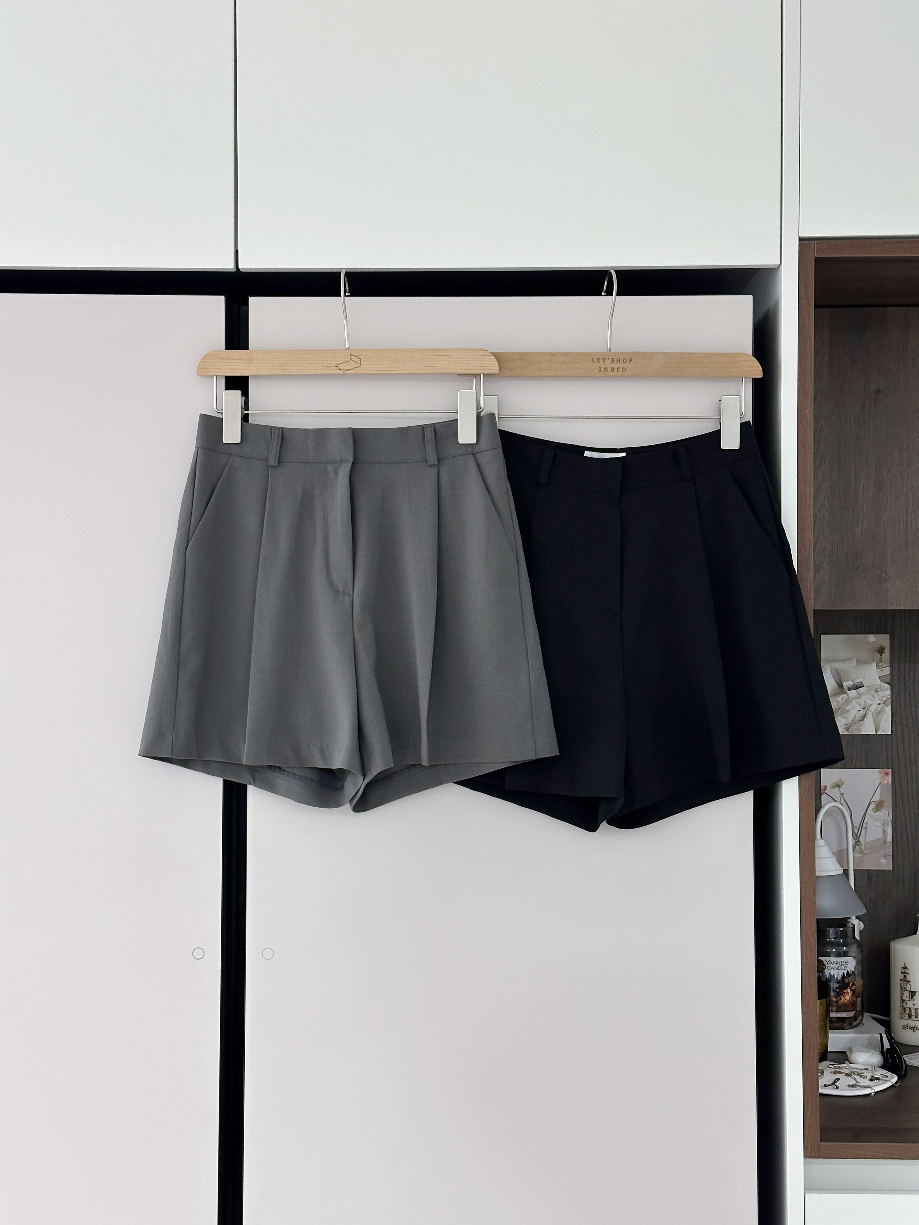 KR239 防皺直版型短西褲-2色