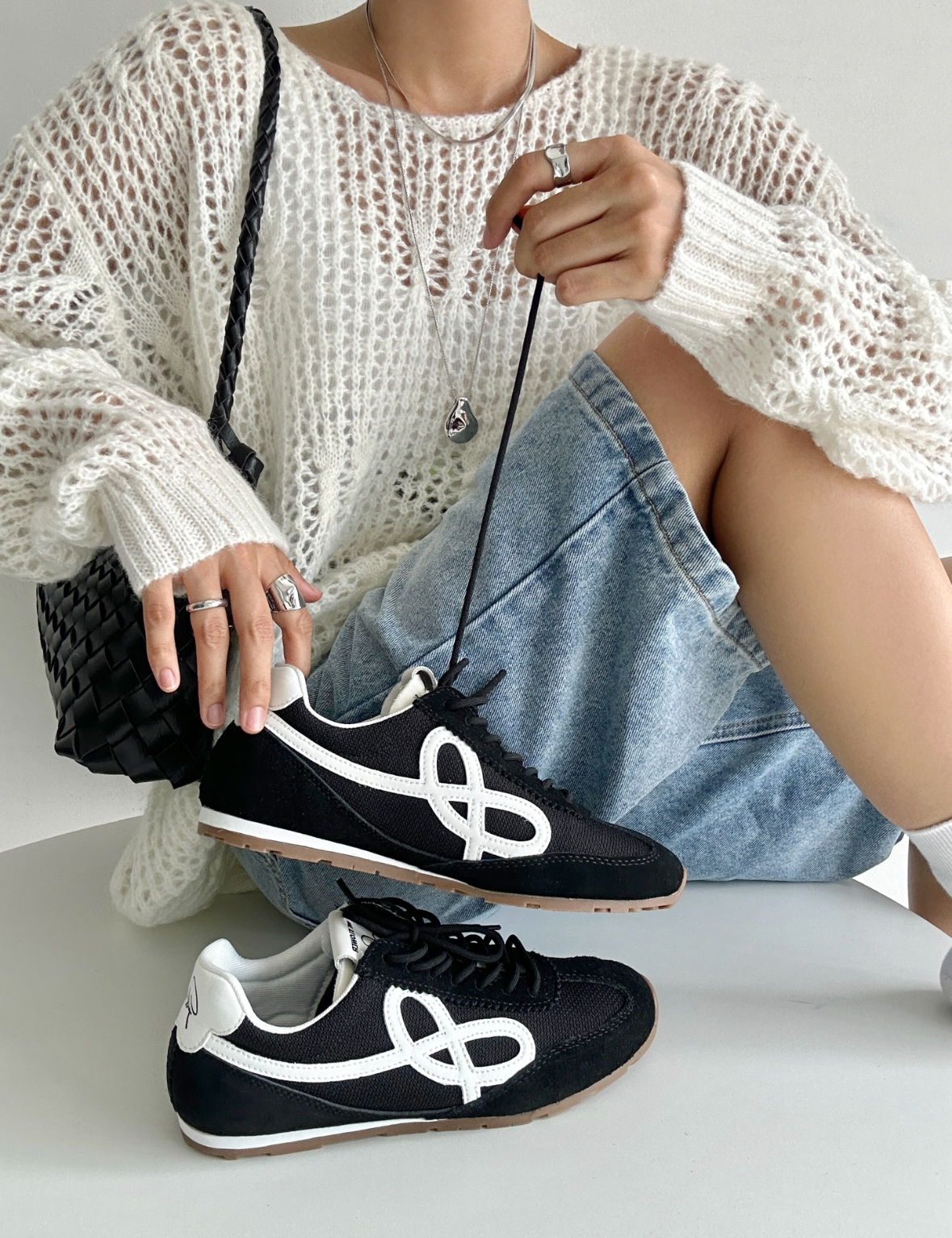 We Flower 法棍小花鞋 黑白色 麂皮 拼接 德訓鞋/預購