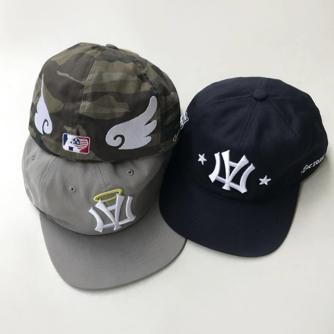 大人気❗️aeae エンジェルウィングキャップ　カモ　迷彩 大人気❗️aeae エンジェルウィングキャップ カモ 迷彩 - メルカリ