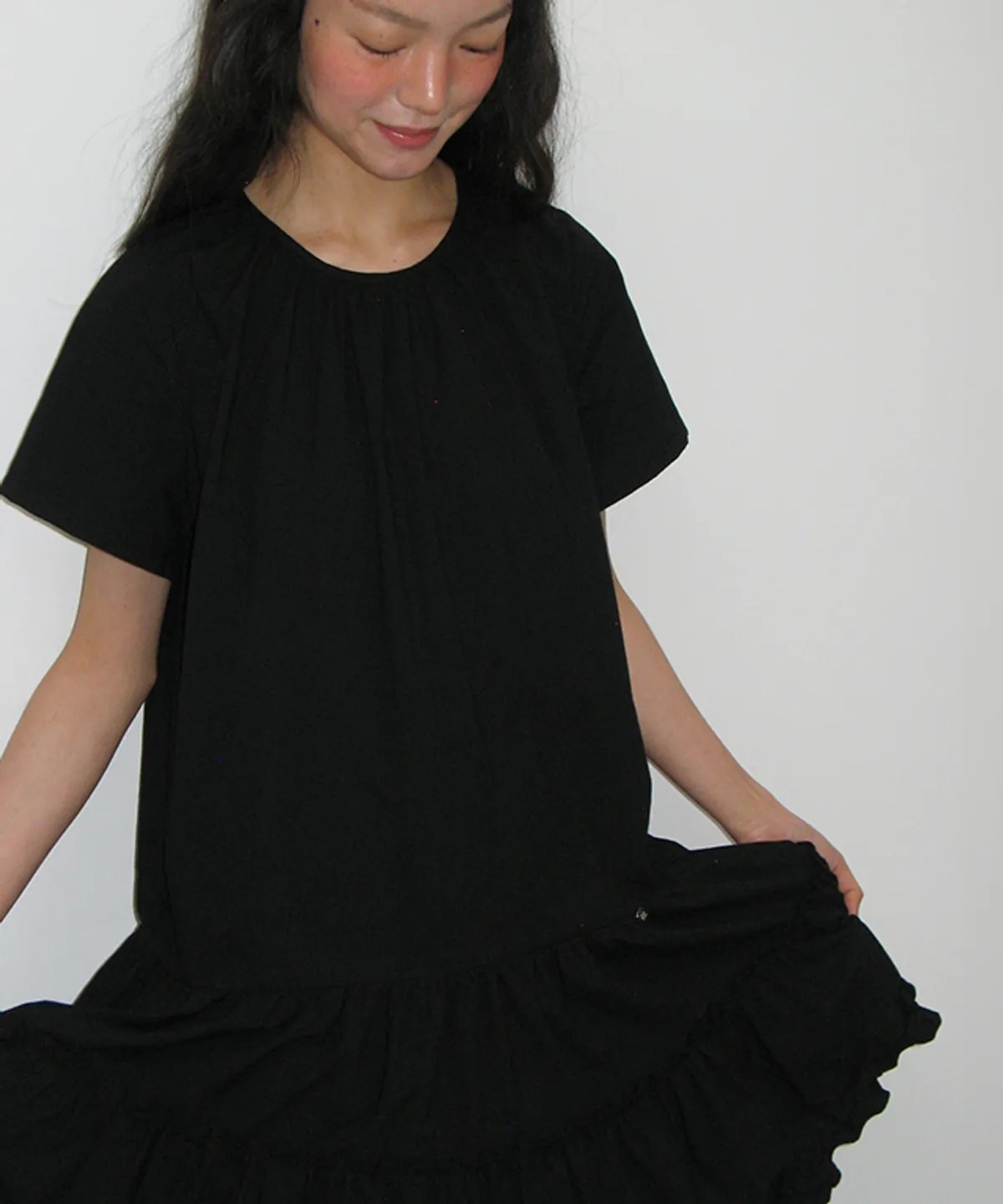 ワンピース RONRON FRILL SHORT SLEEVE ONEPIECE DRESS BLACK WHITE DOT RR2 RONRON FRILL SHORT SLEEVE ONEPIECE DRESS BLACK – SeoulSeoul