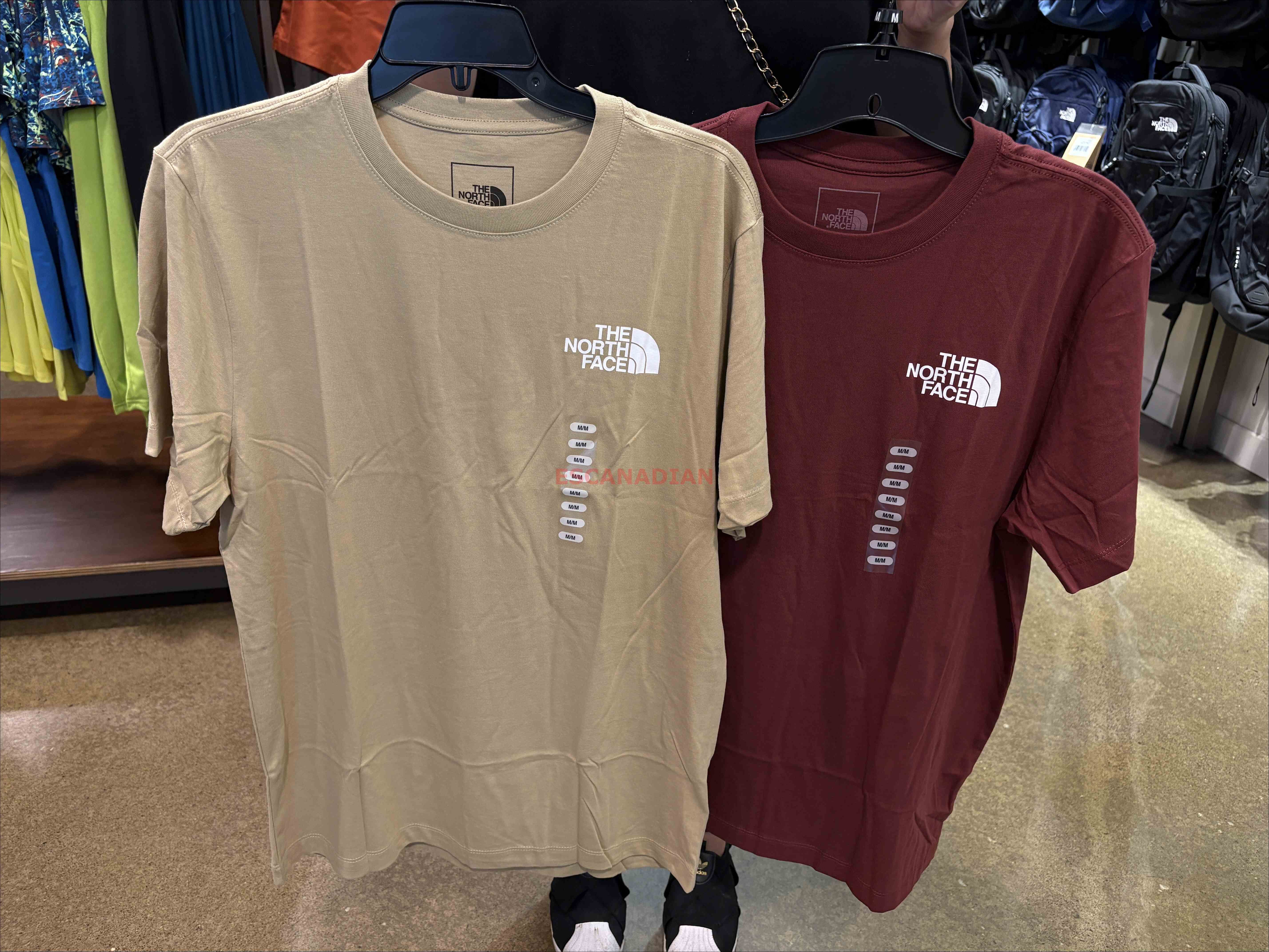 THE NORTH FACE 男大人 雙面LOGO 短TEE (前小後大)