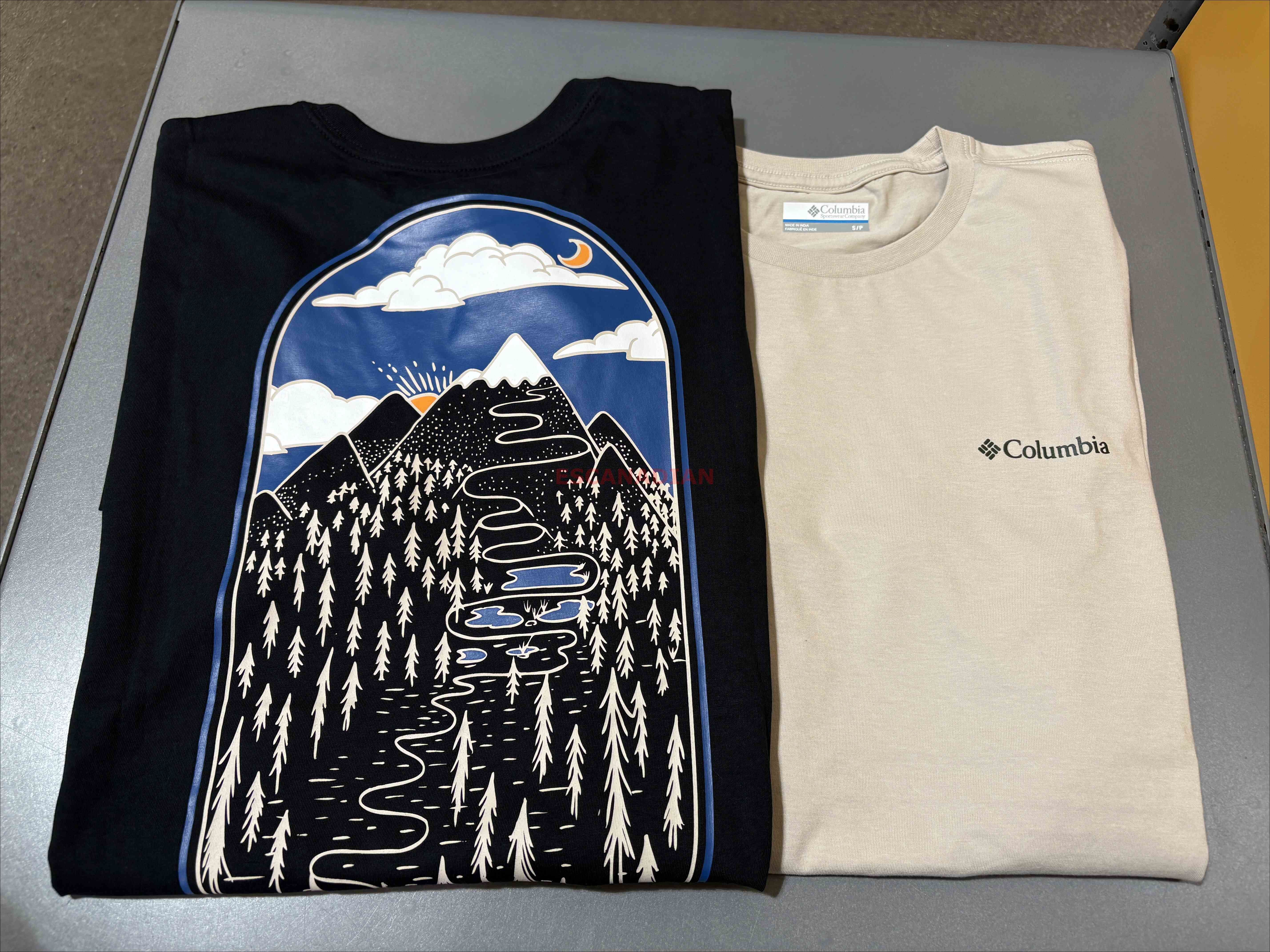 Columbia  男大人 有機棉 風景山脈圖案 短TEE (2色)