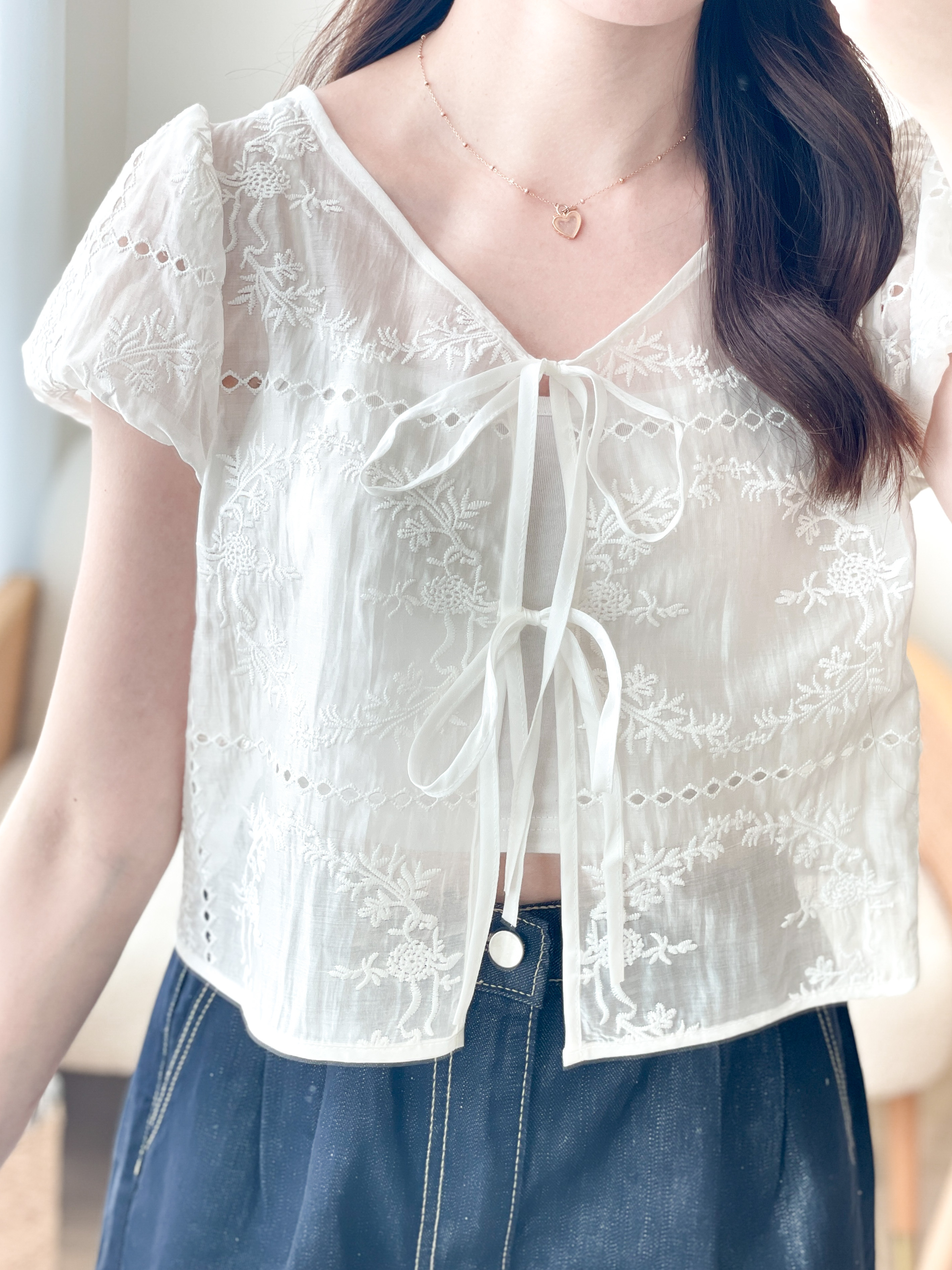 T1335 Lunaria Lace Bow Blouse