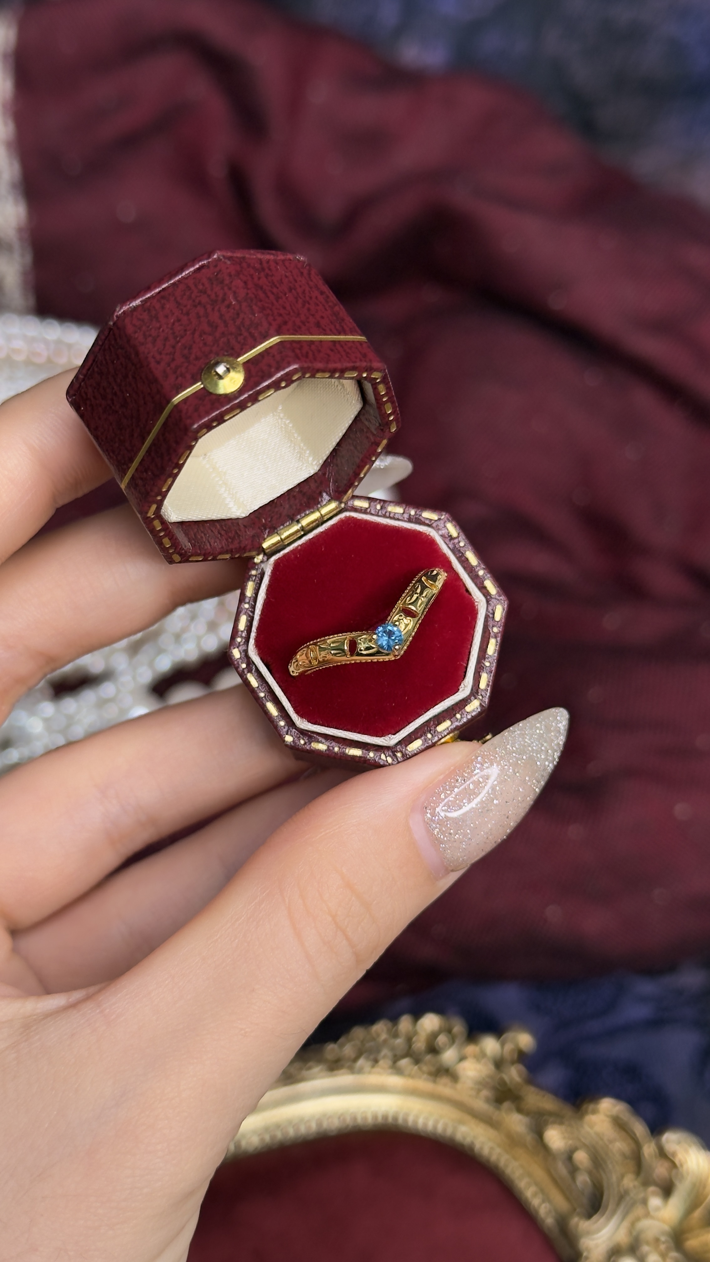 倫敦藍托帕 藏月疊戴