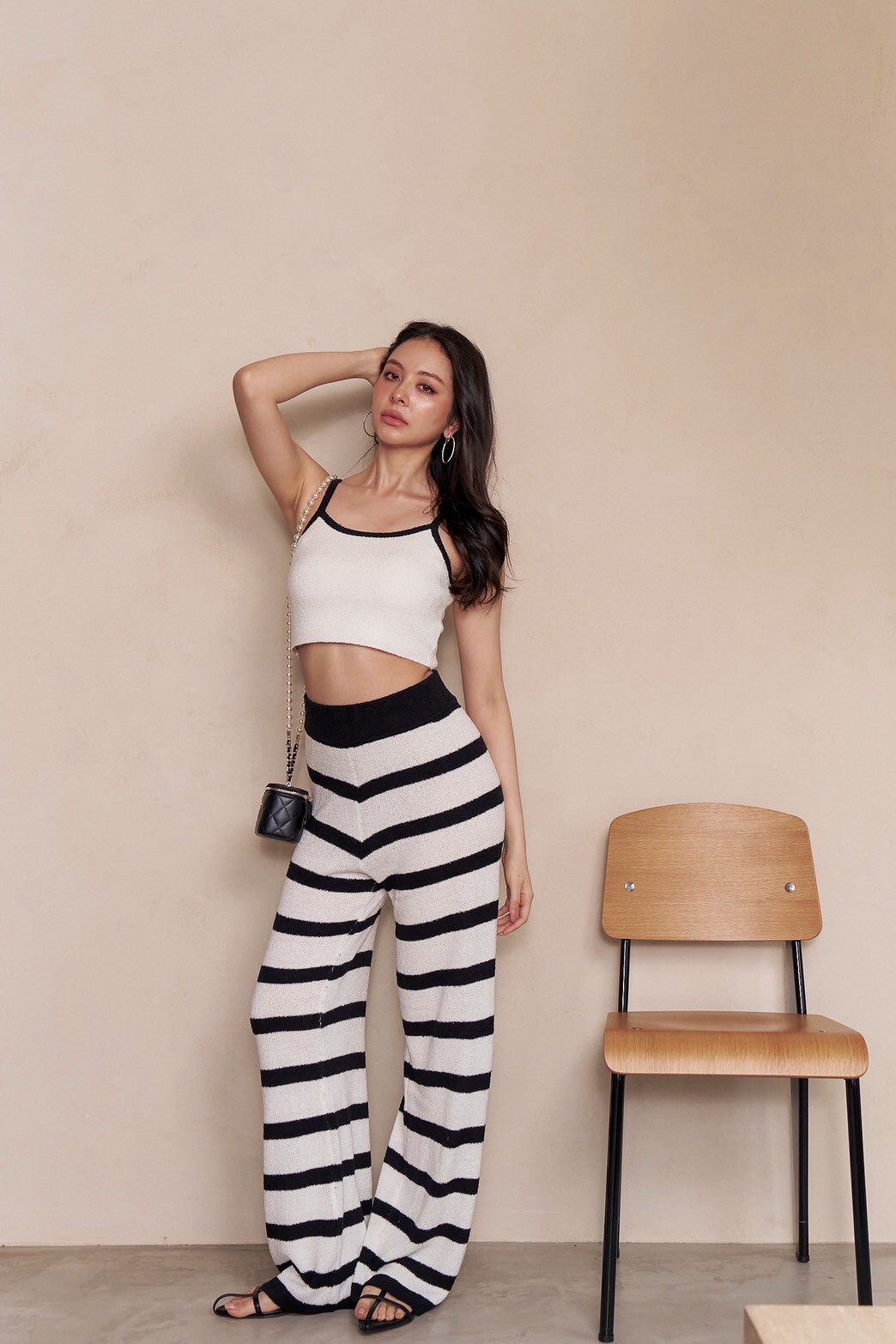 高級感條紋套裝_AMISSA（白底黑條）