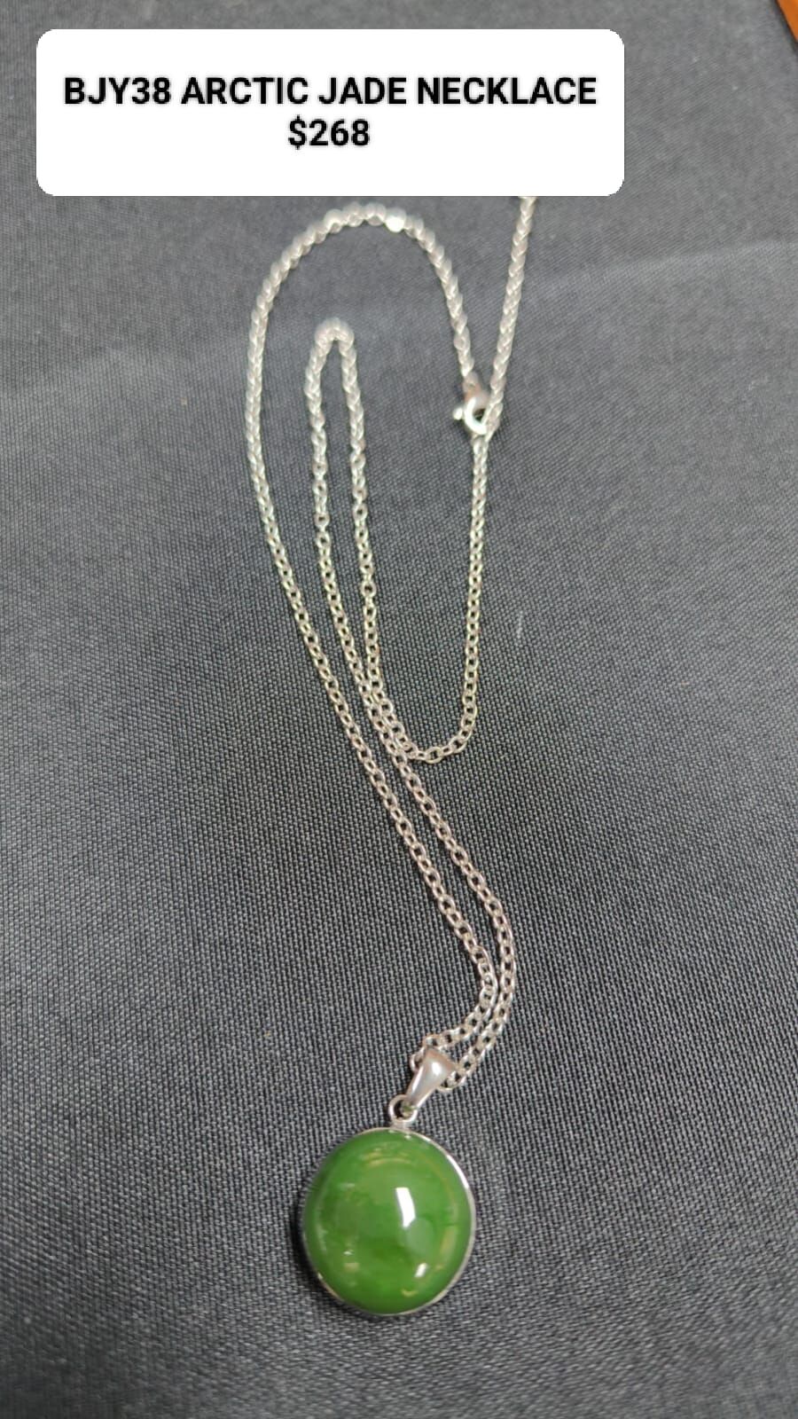 BJY38 ARCTIC JADE NECKLACE