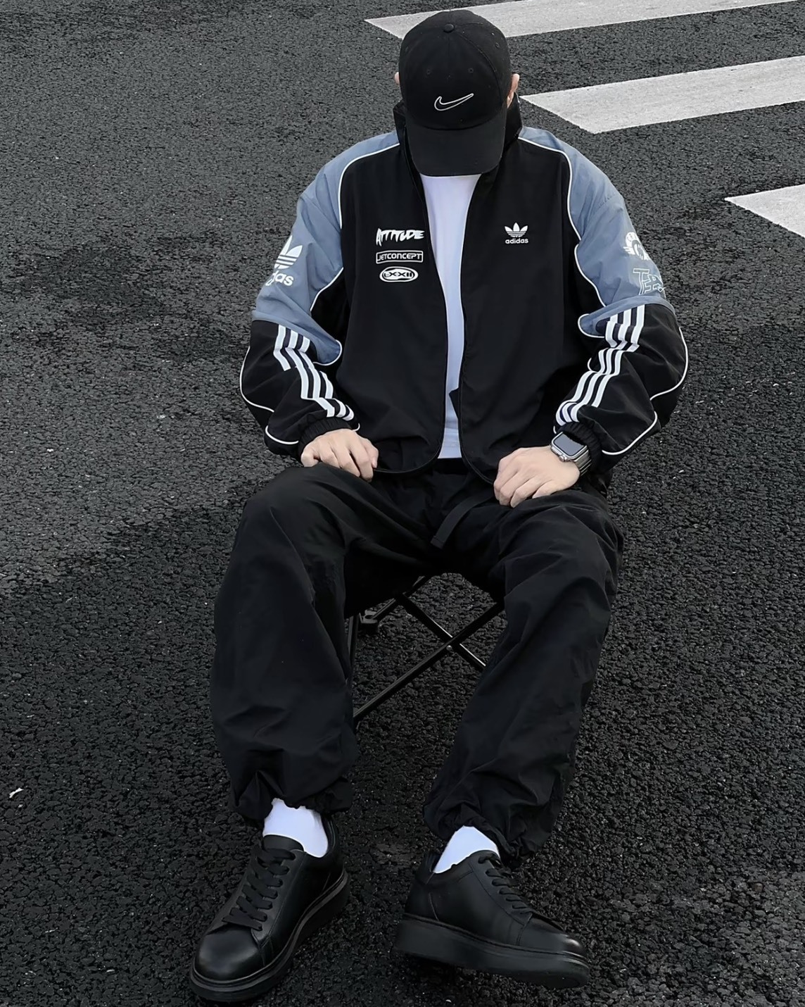 Adidas 拼色運動立領外套 黑色