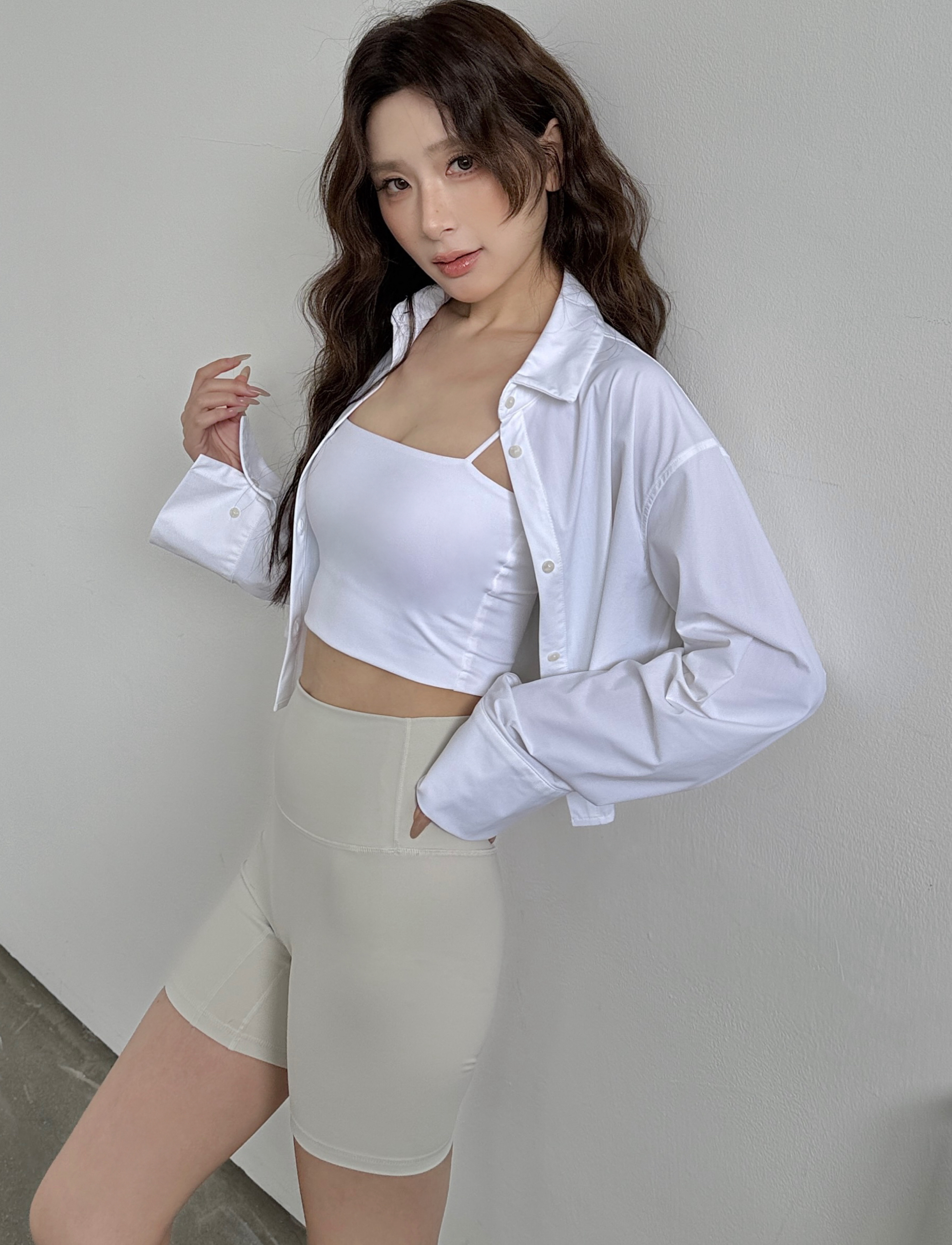 熱銷長版延伸款！短版抗UV寬袖襯衫-白色