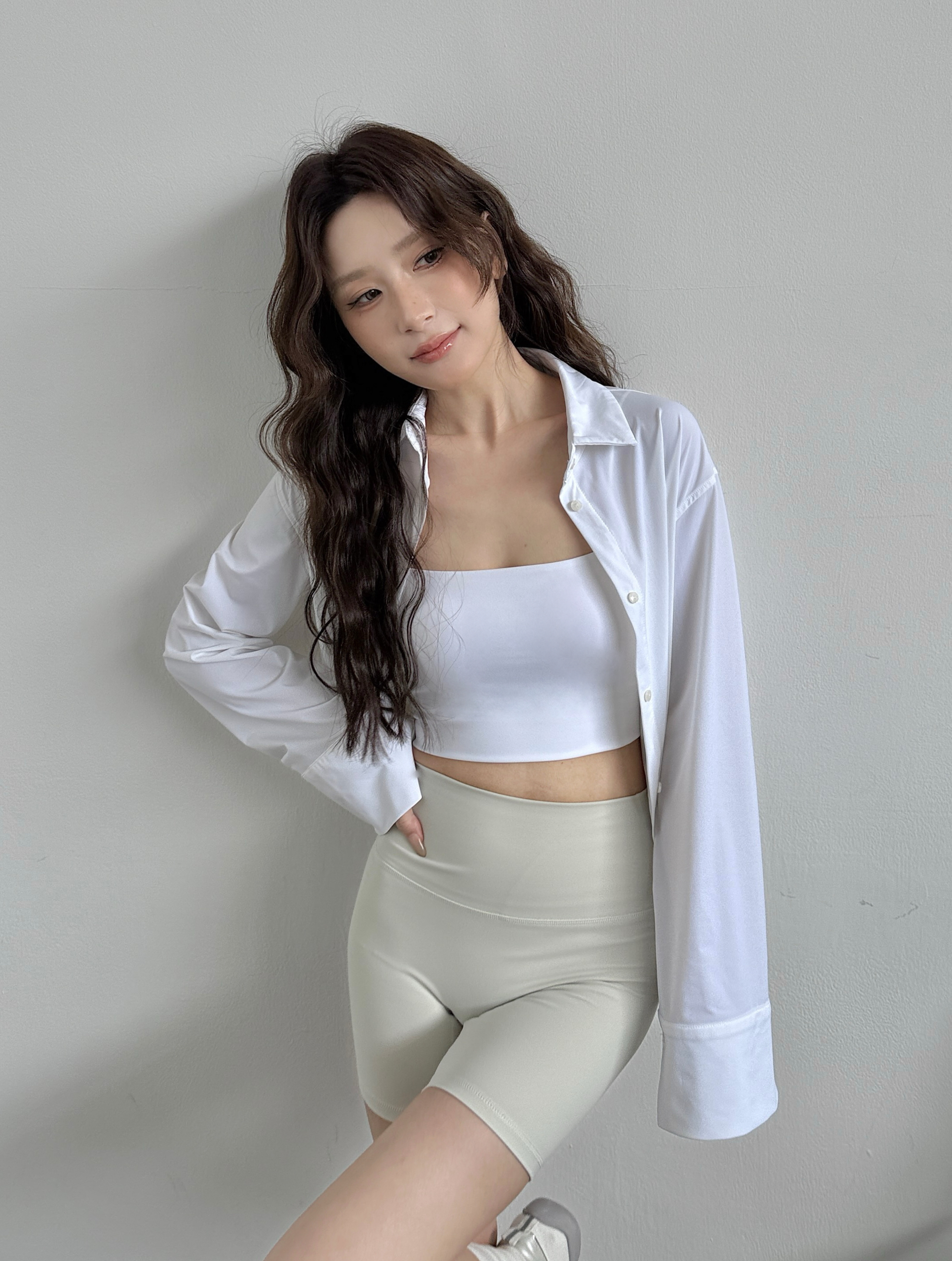 熱銷長版延伸款！短版抗UV寬袖襯衫-白色