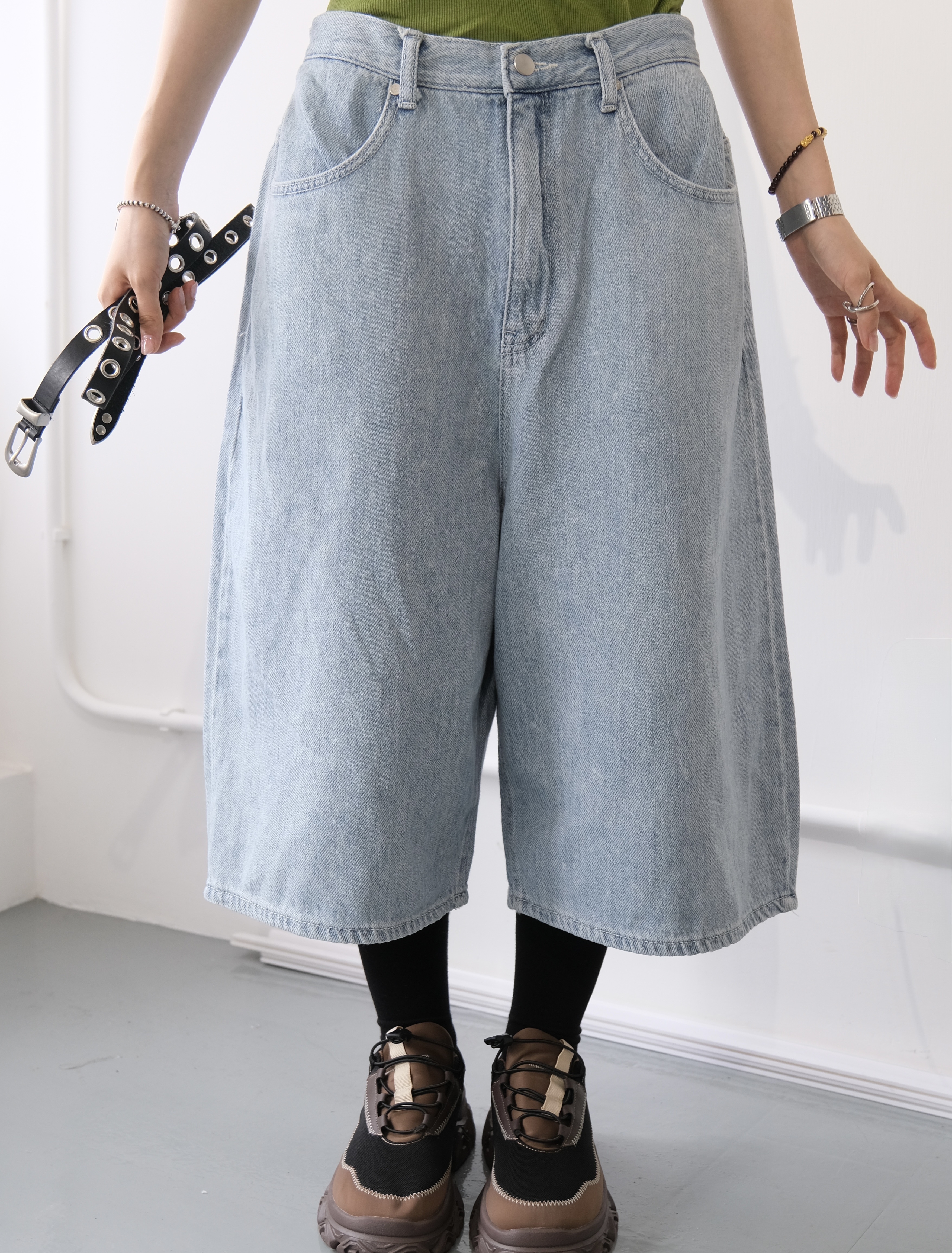 寬鬆IP!淺牛7分褲