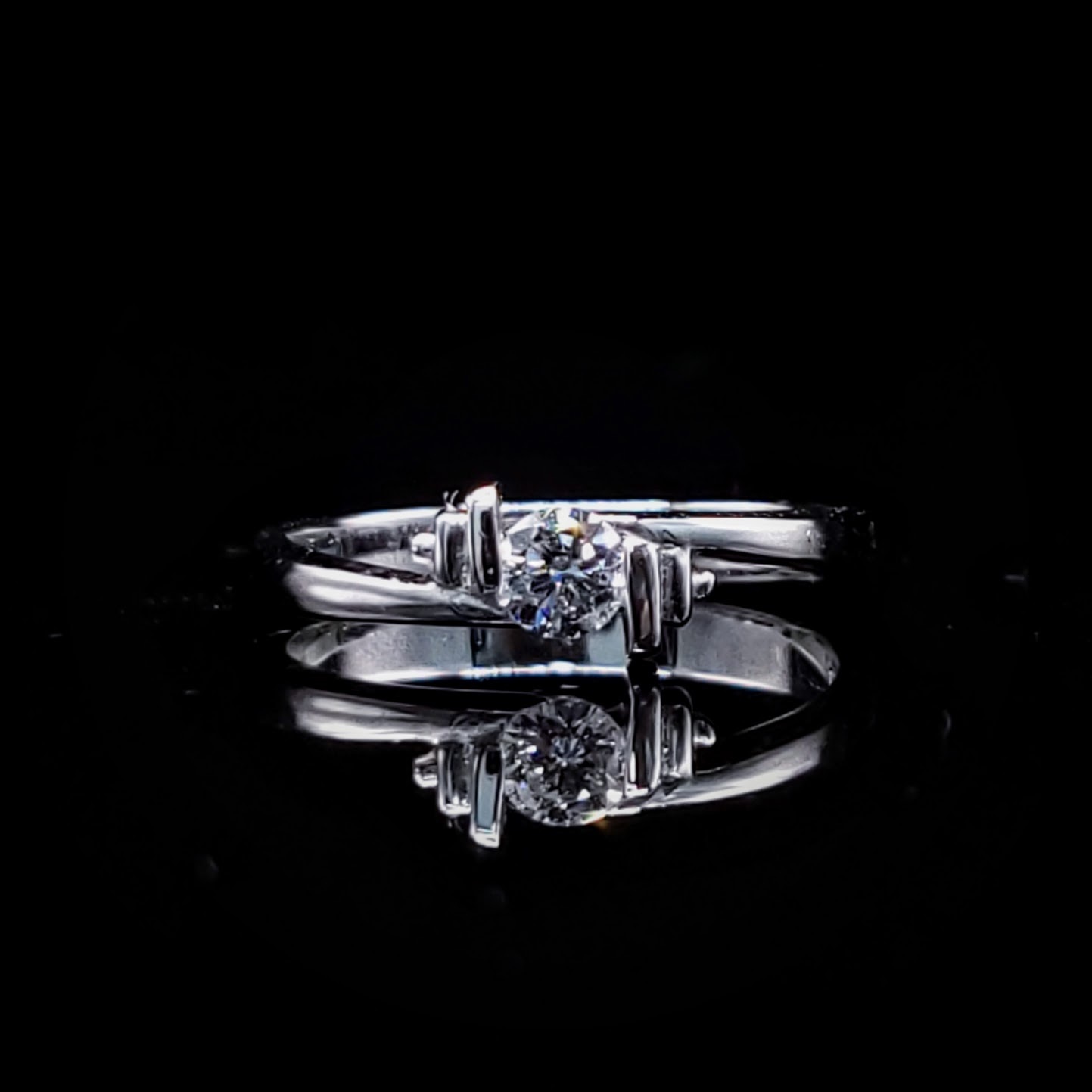 18K White Gold 0.18ct Diamond Ring