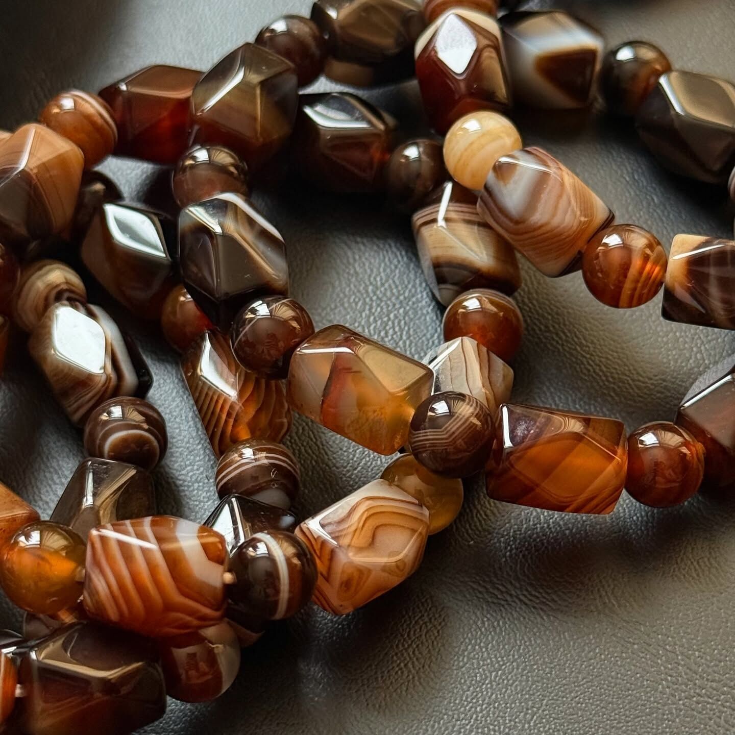 [原石] 石英瑪瑙 / 黑瑪瑙 水晶手串