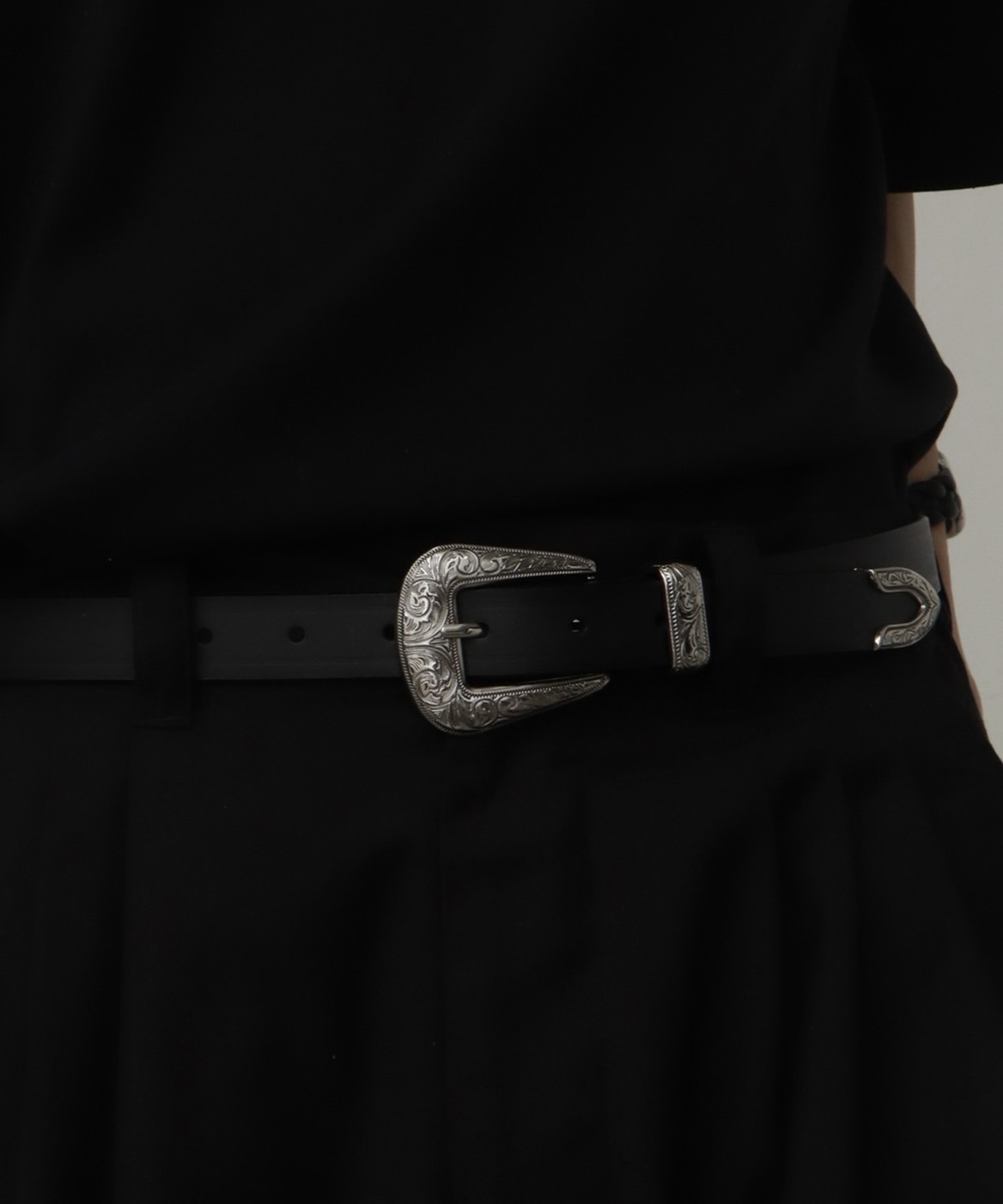 <日本限定>日本 Welise 窄牛皮 復古 銀扣 西裝 皮帶