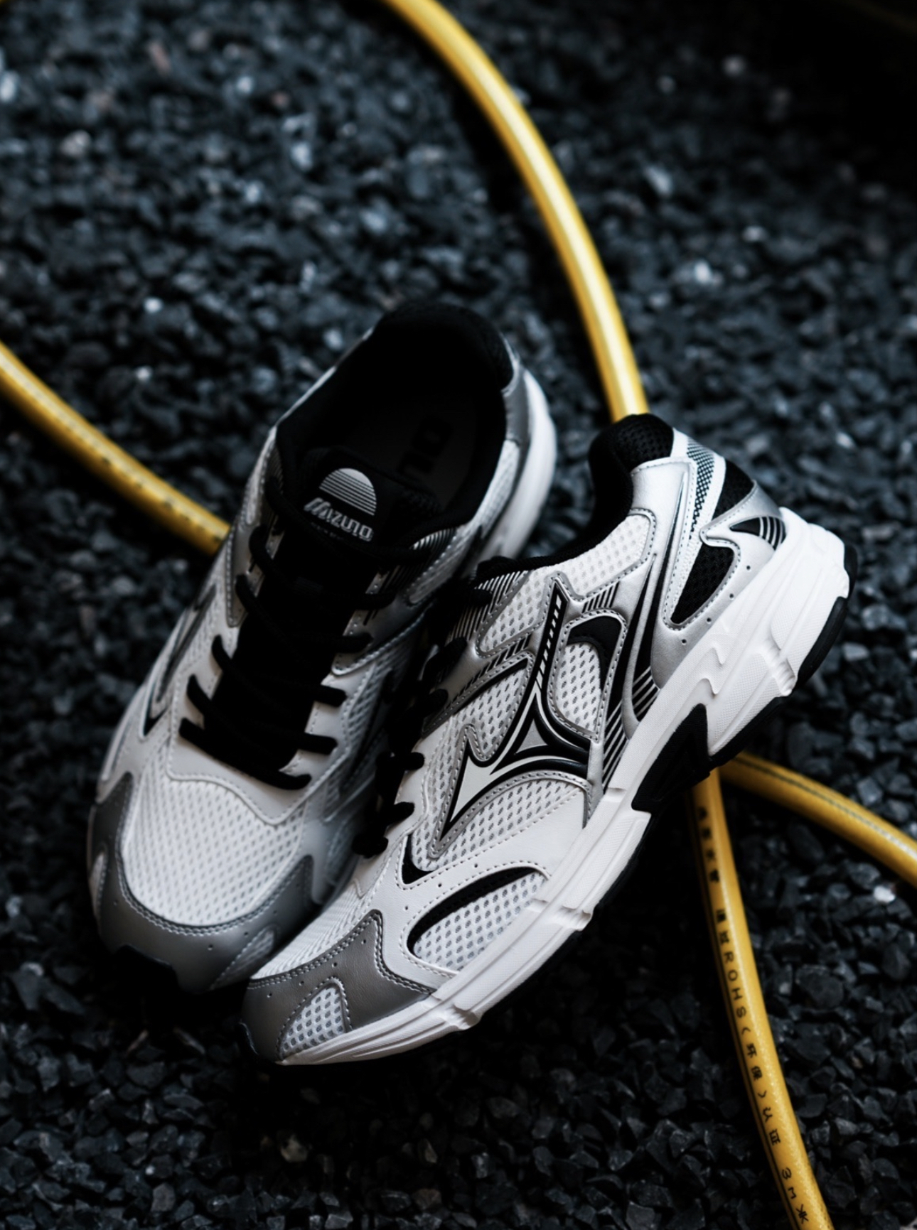 Mizuno  Speed 2K  White Silver Black 白黑銀色 d1gh222909