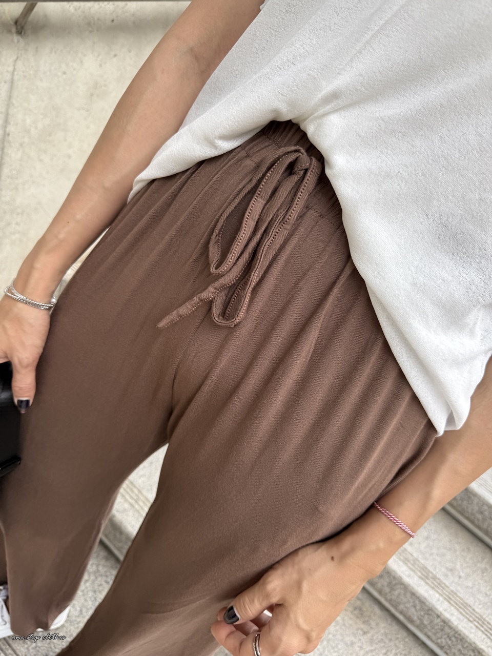 正韓薄款超彈顯瘦大推神褲 (摩卡咖)