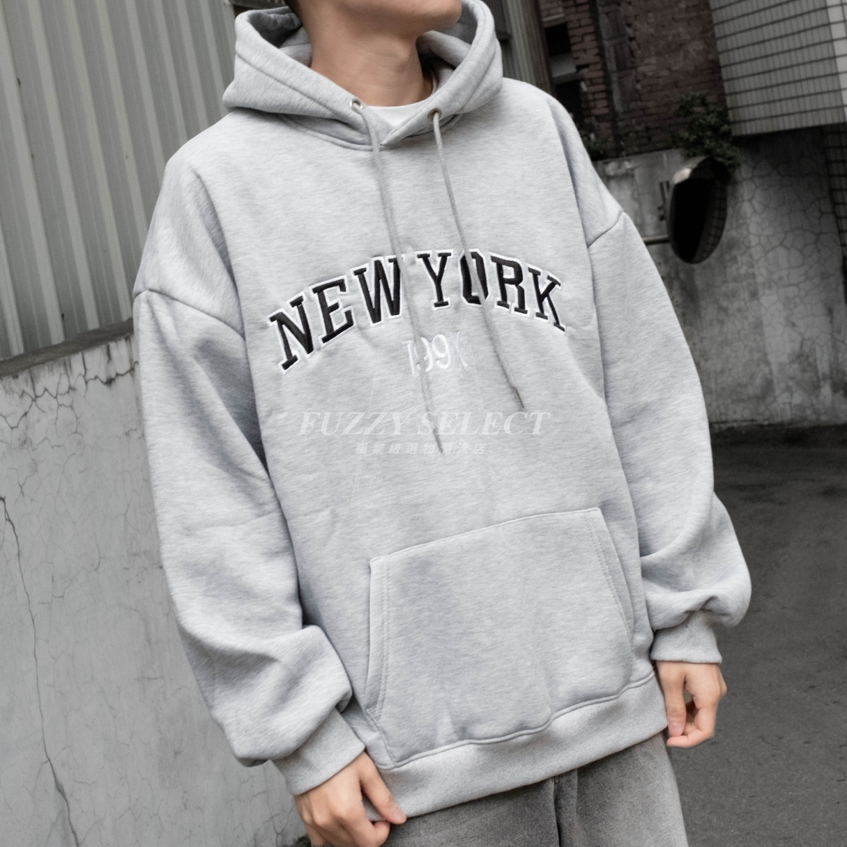 【逢甲 FUZZY】NEW YORK 199X 帽Tee 潮流 日常 美式 圖案 Logo 刺繡 帽T 黑 麻灰 深藍