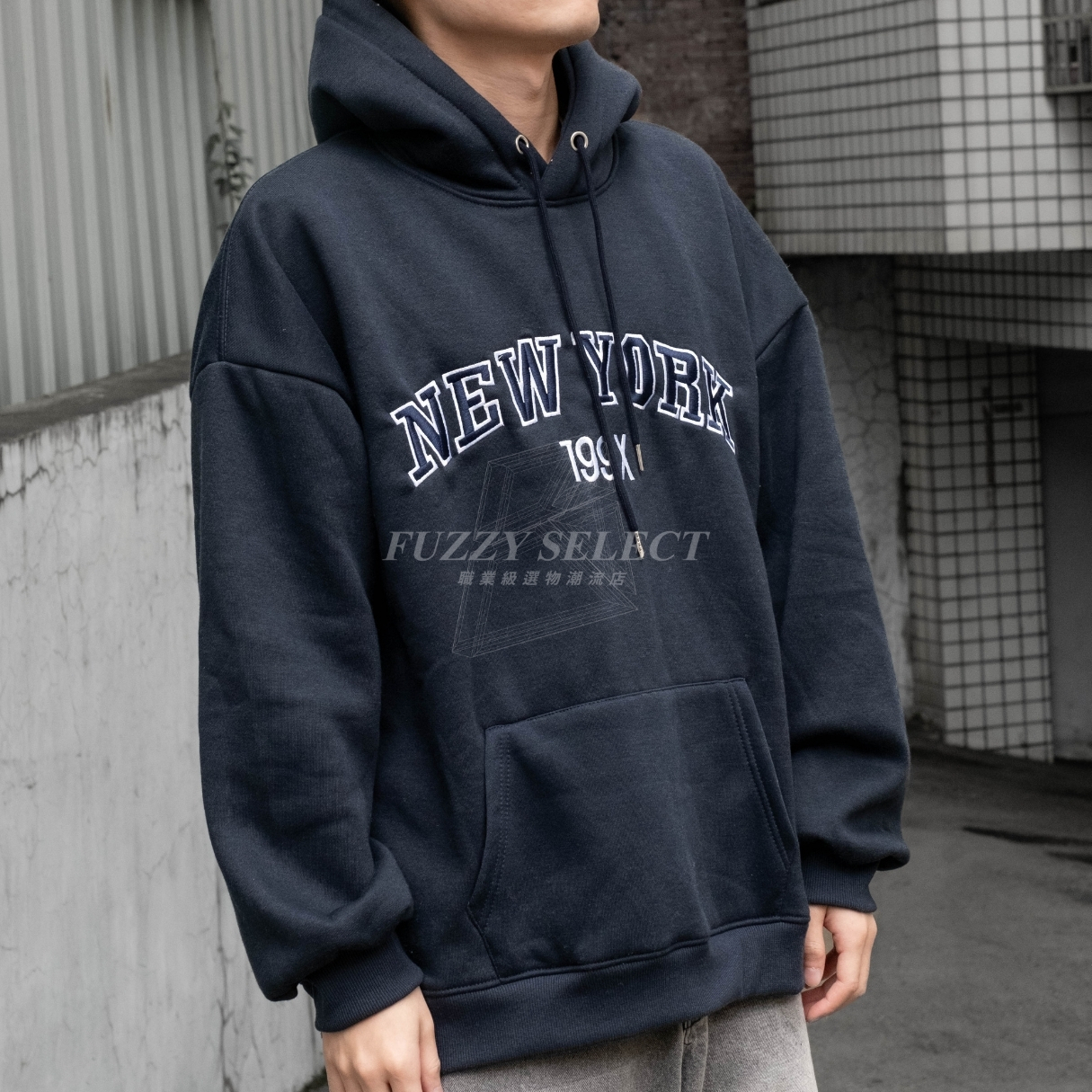 【逢甲 FUZZY】NEW YORK 199X 帽Tee 潮流 日常 美式 圖案 Logo 刺繡 帽T 黑 麻灰 深藍