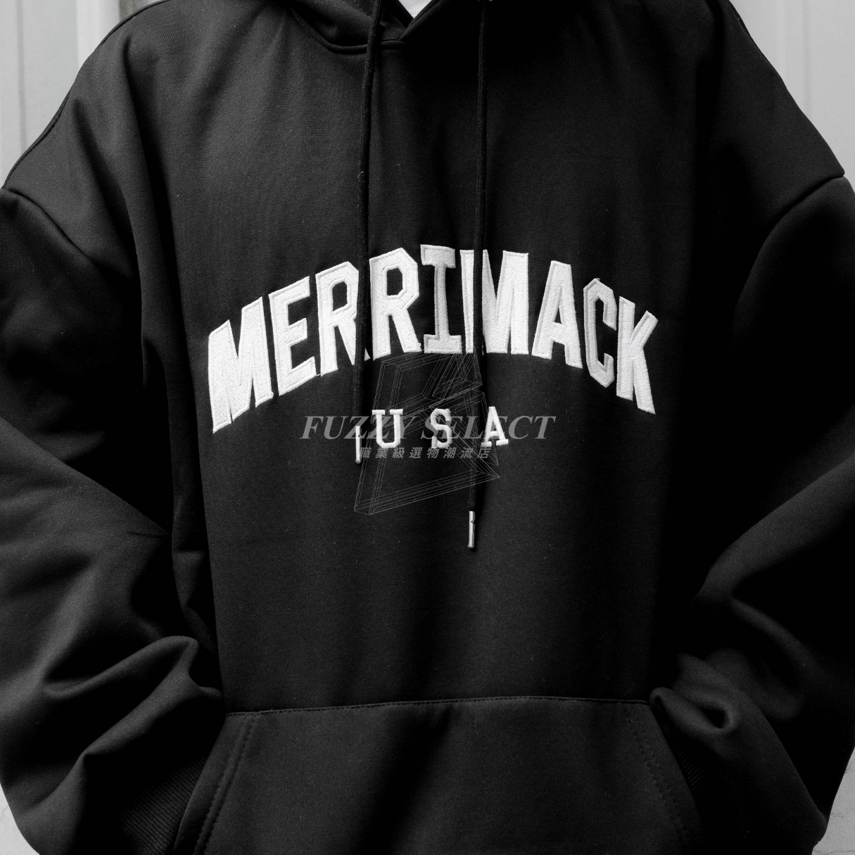 【逢甲 FUZZY】MERRIMACK 帽Tee 潮流 日常 美式 圖案 Logo 刺繡 帽T 梅里馬克 黑色