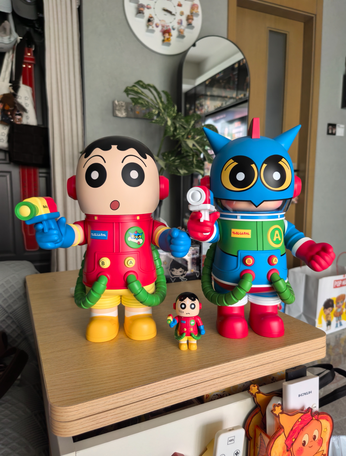 蠟筆小新 x POPMART 泡泡瑪特 Mega Space Molly 400% + 100% 公仔 盲盒 2款/預購