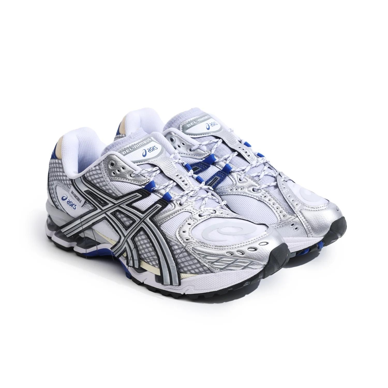 現貨| INVINCIBLE x ASICS GEL-NIMBUS 10.1 HTTP 404 Pure Silver / Blue 1203A814-021