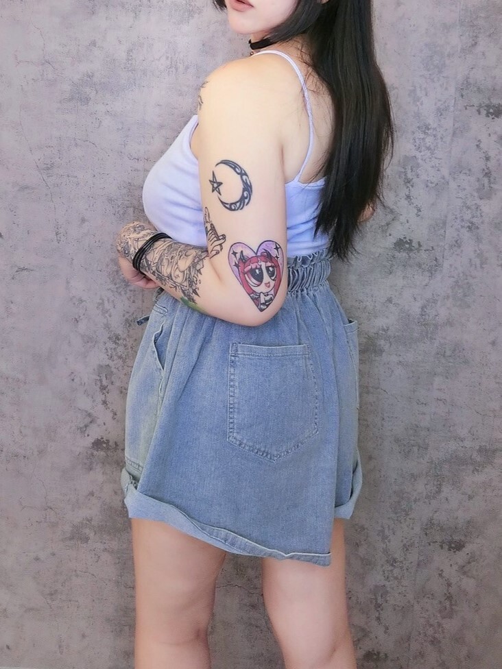 日雜風花苞大口袋牛仔短褲