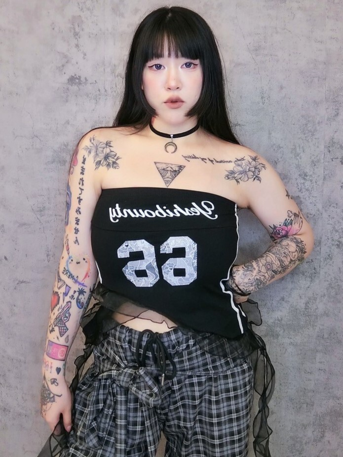 美式平口邊條垂墜蕾絲設計上衣