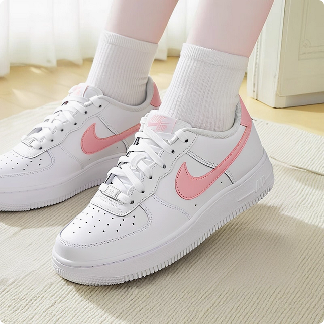【預訂】NIKE AIR FORCE 1 白柔粉-GS