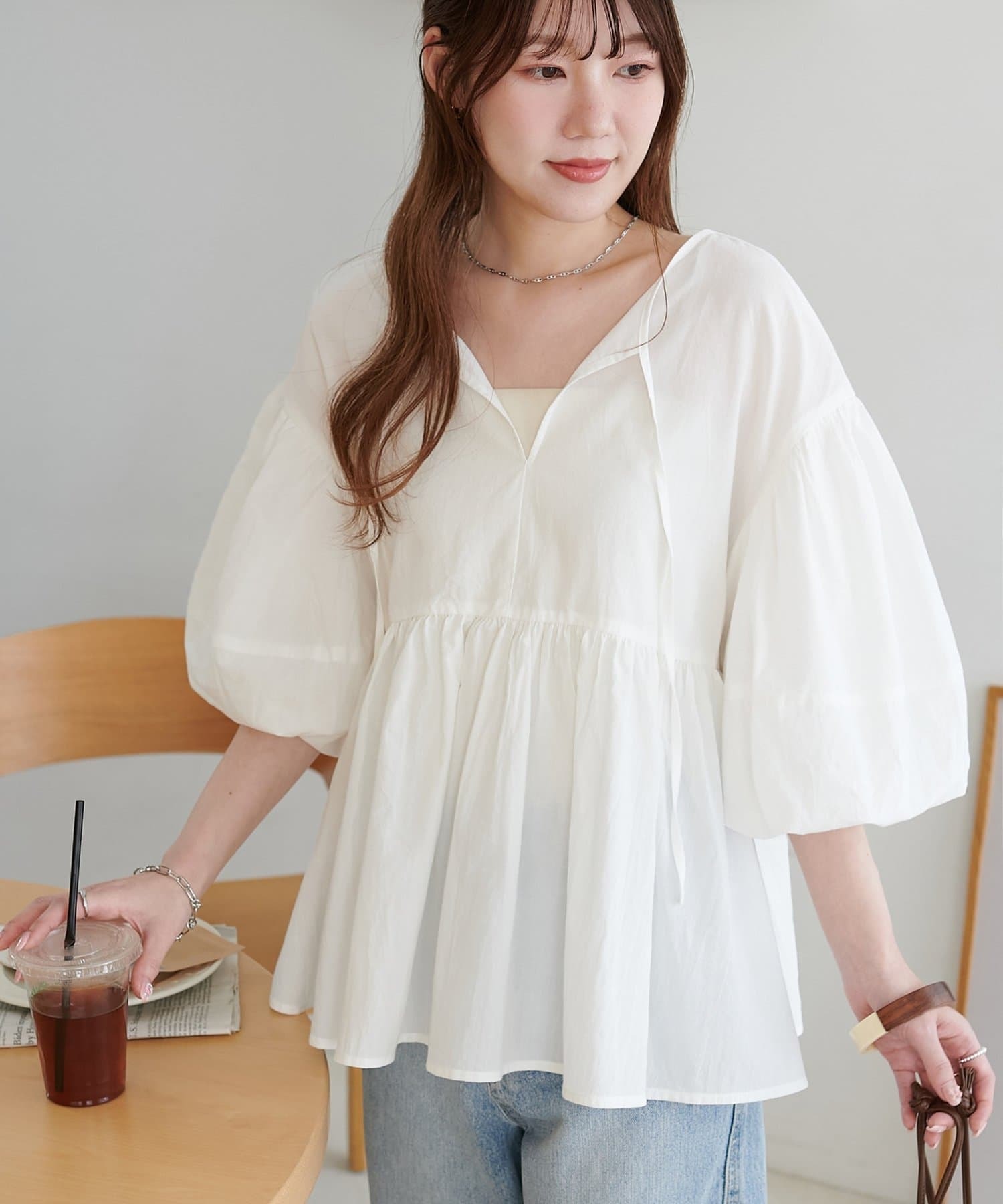 DISCOAT(ディスコート)  前後2way袖バルーンブラウス白（DCZ1051504A0004）