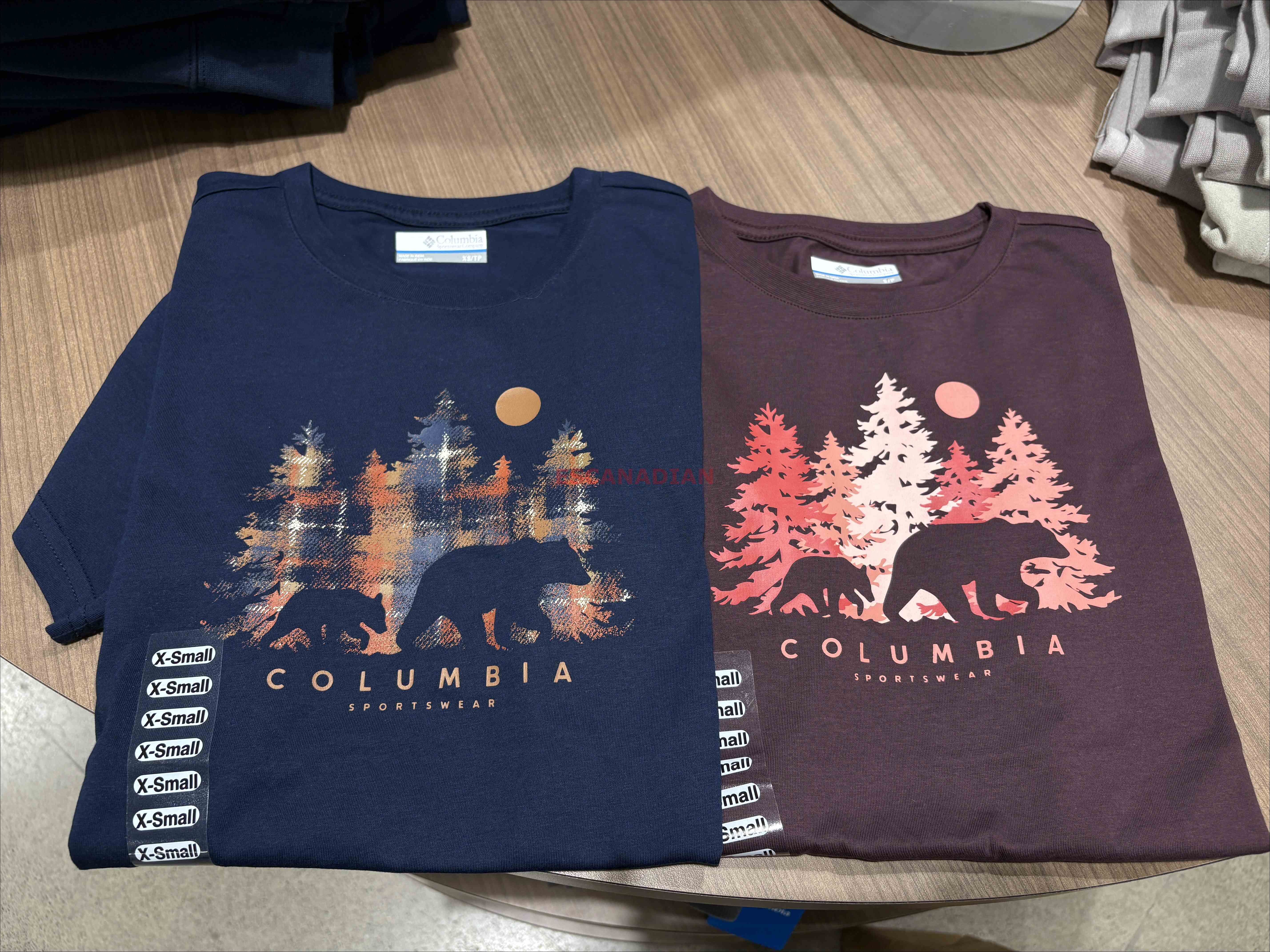 Columbia  女大人 有機棉 加拿大楓葉林圖案 短TEE (2色)