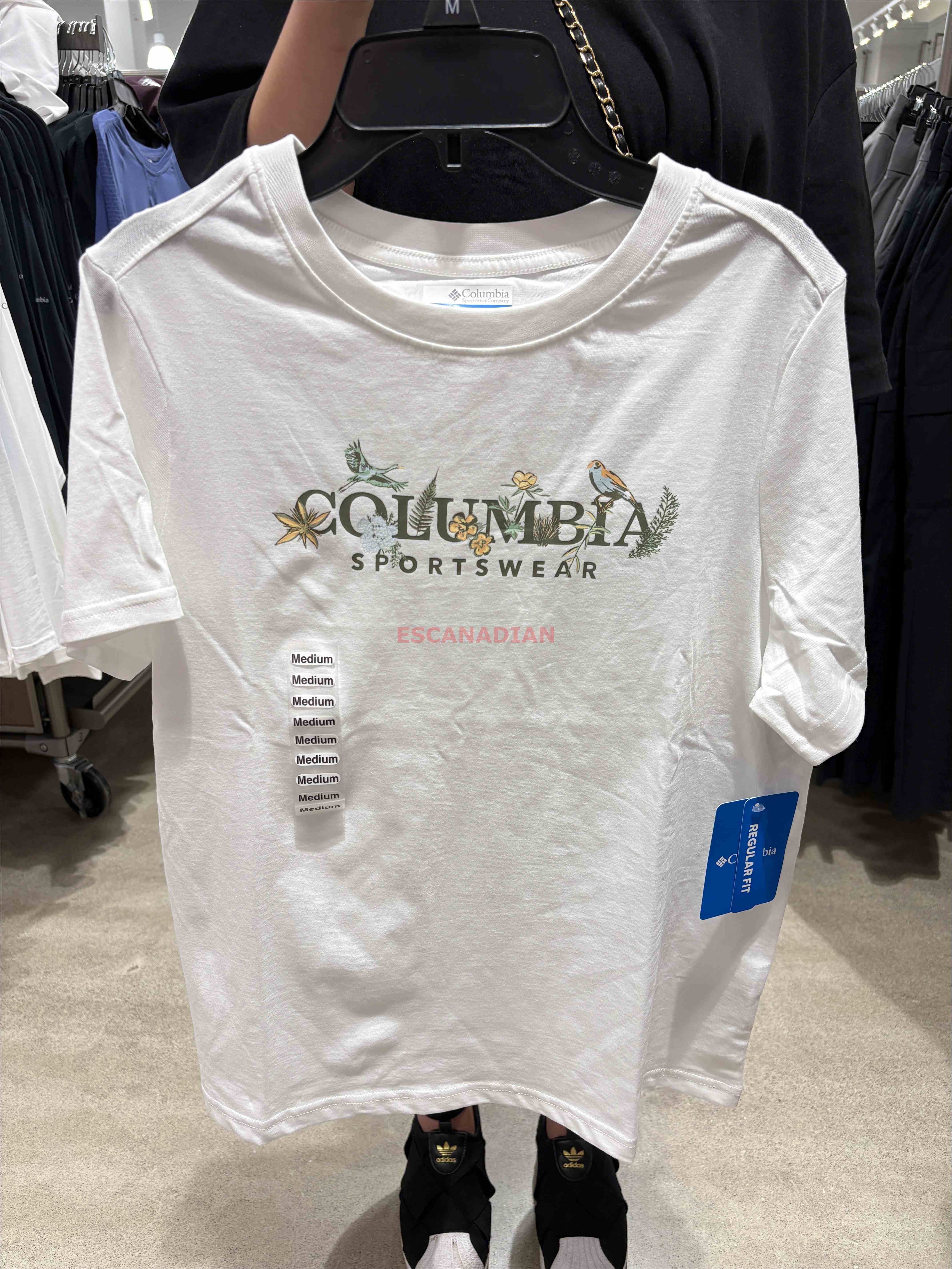 Columbia  女大人 經典字樣 短TEE