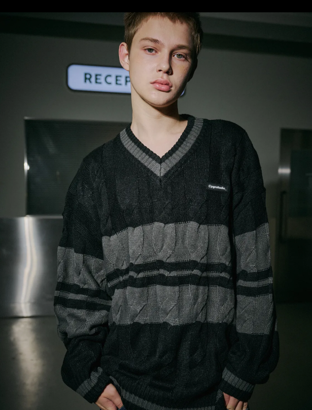 CPGN STUDIO / Cable Patch V-Neck Knit  / Black /  JUL25