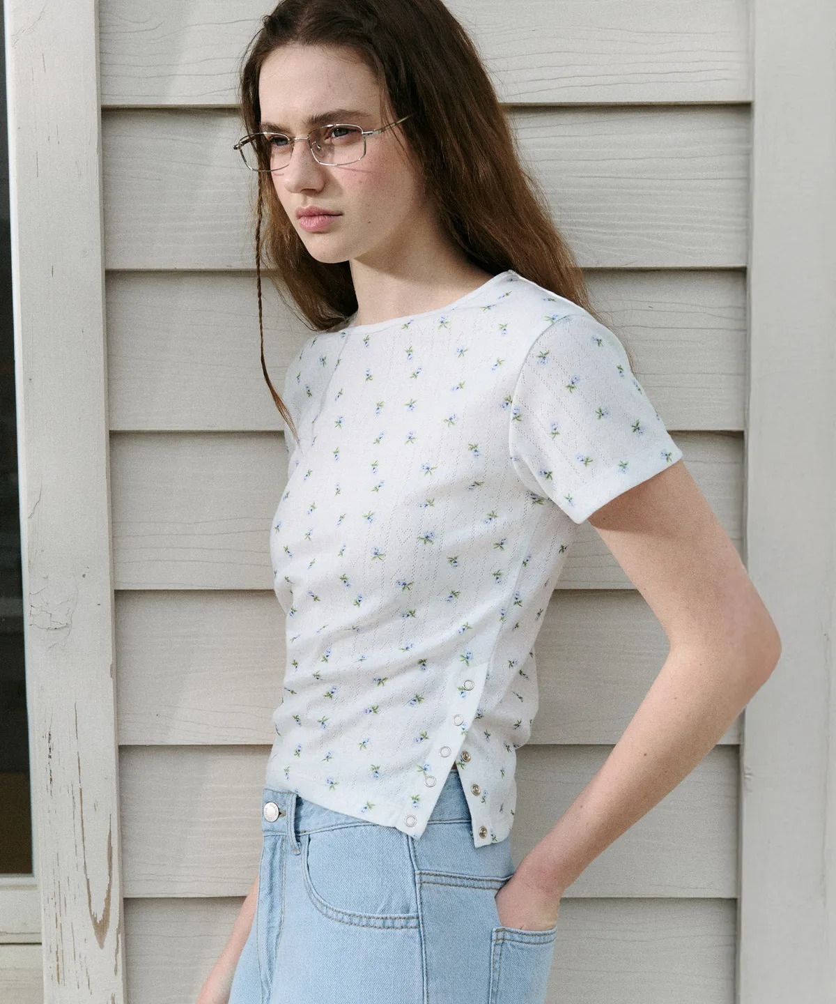 ROLAROLA SIDE SLIT FLOWER T-SHIRT