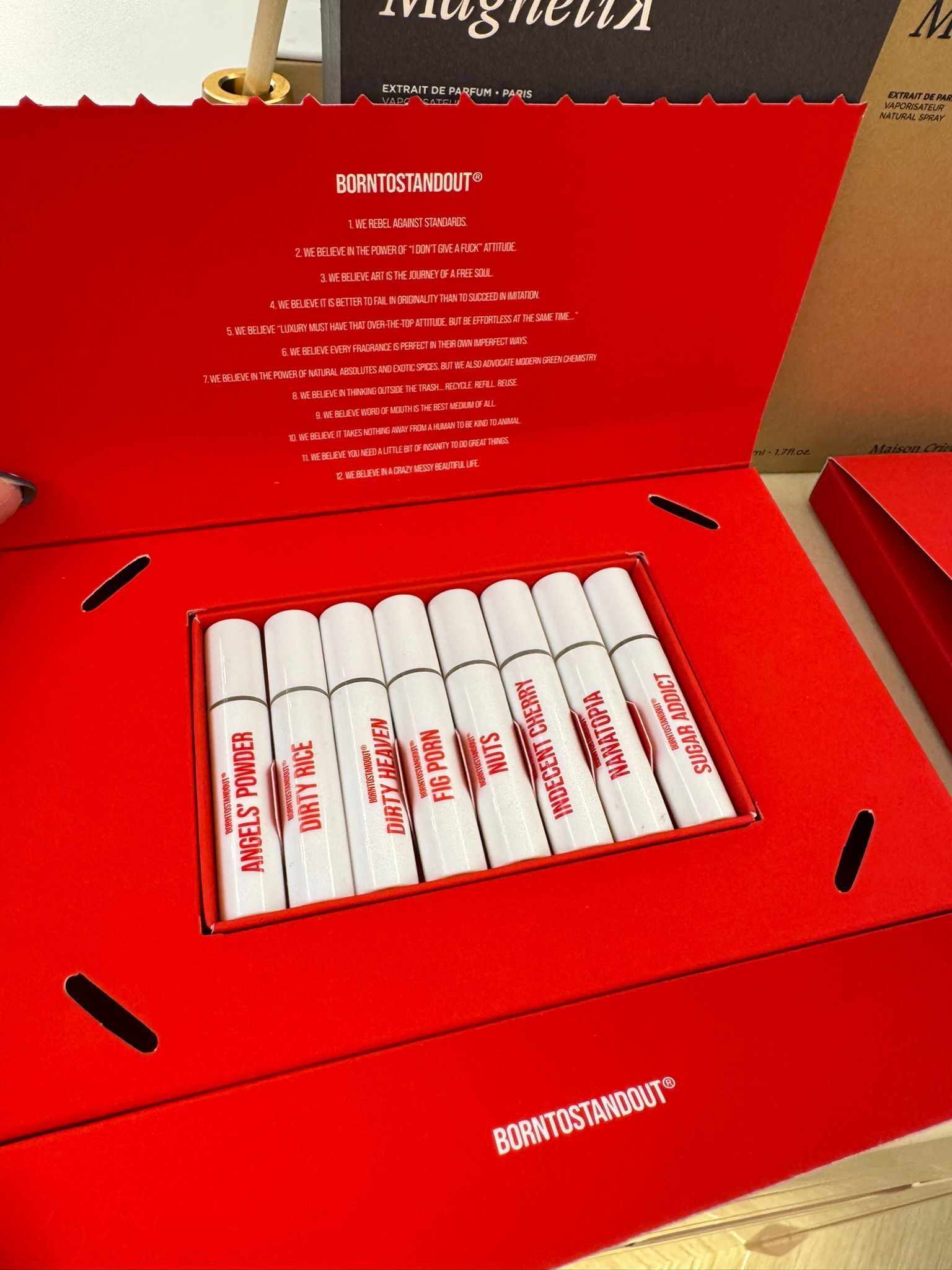 BORNTOSTANDOUT MTO discovery set