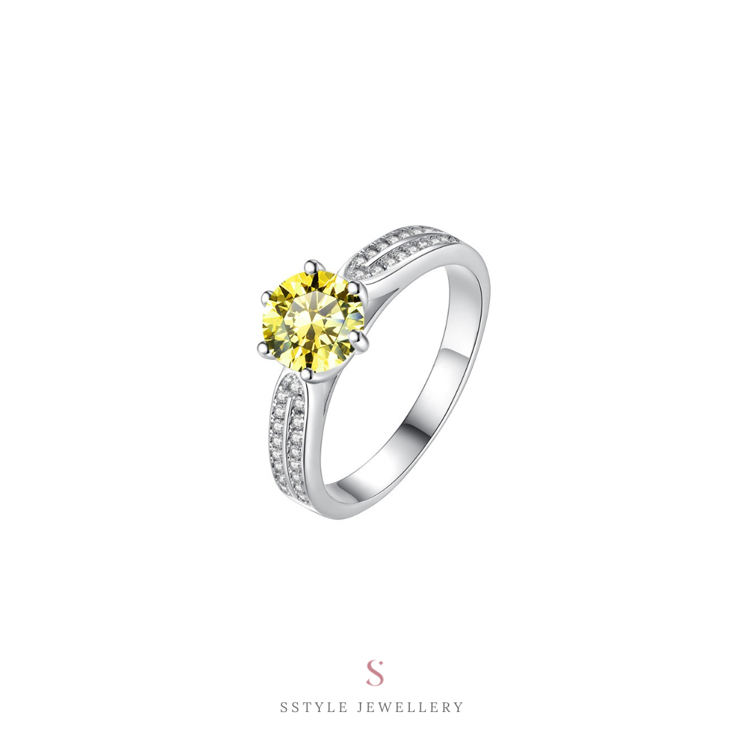 Yellow moissanite diamond rings （PREORDER）