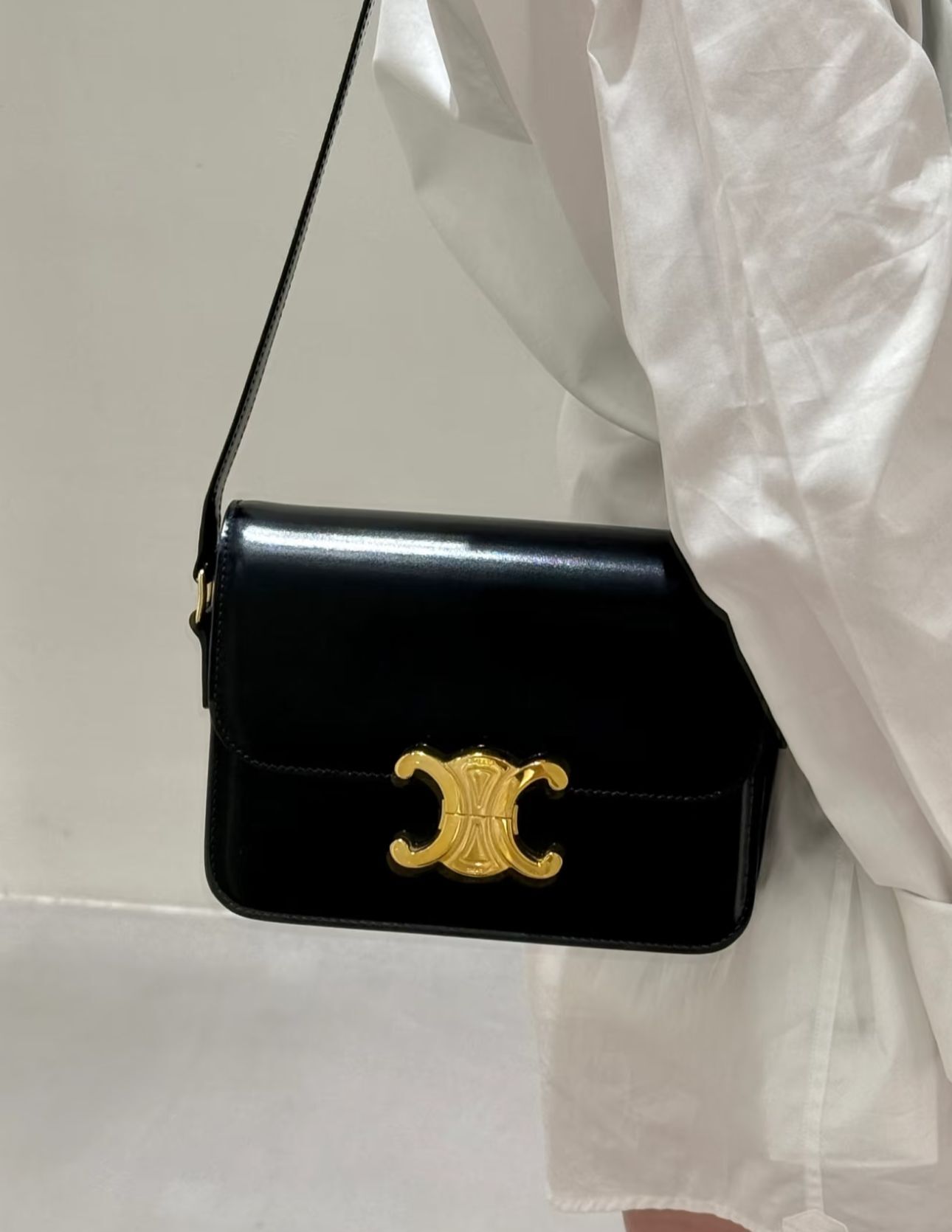 CELINE Teen Triomphe