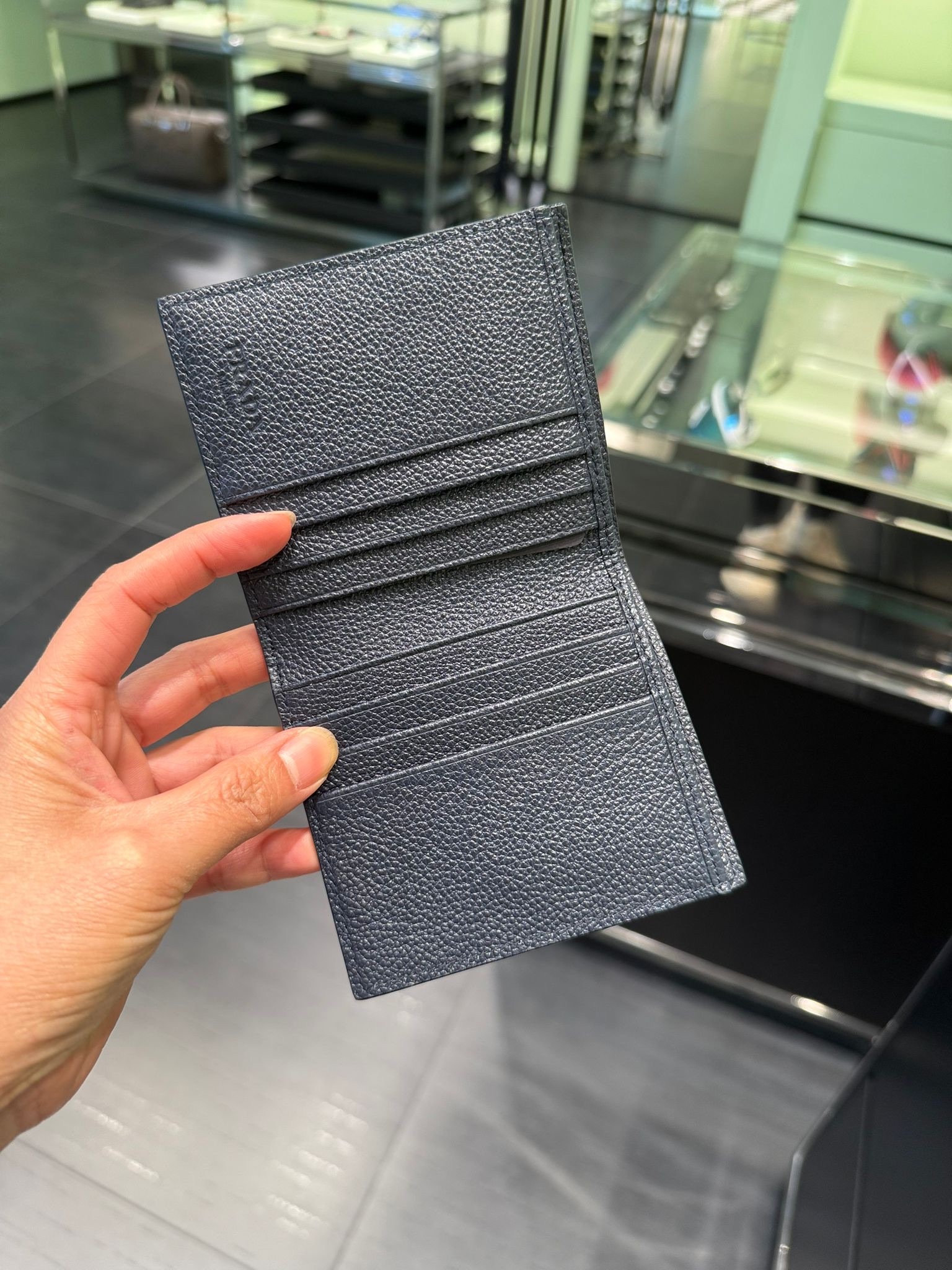 Prada bi-fold Men Wallet Navy 2MO004