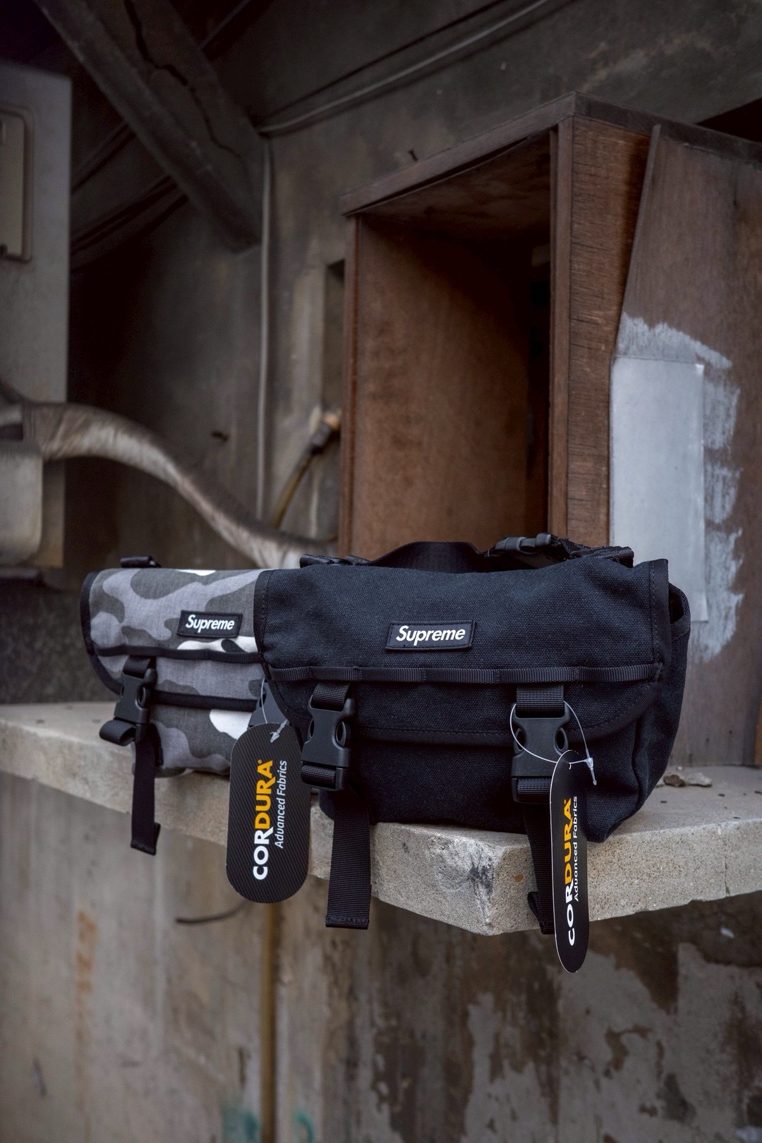 Supreme X Cordura 2025 側背包 郵差包 手拿+側背 兩節式 背帶 ss25b8