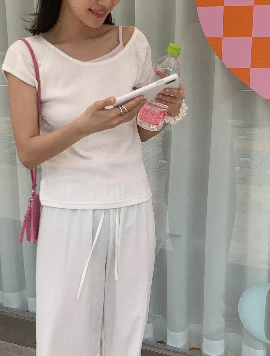 韓國Cherrykoko授權 柔美顯瘦壓紋圓領彈性針織衫