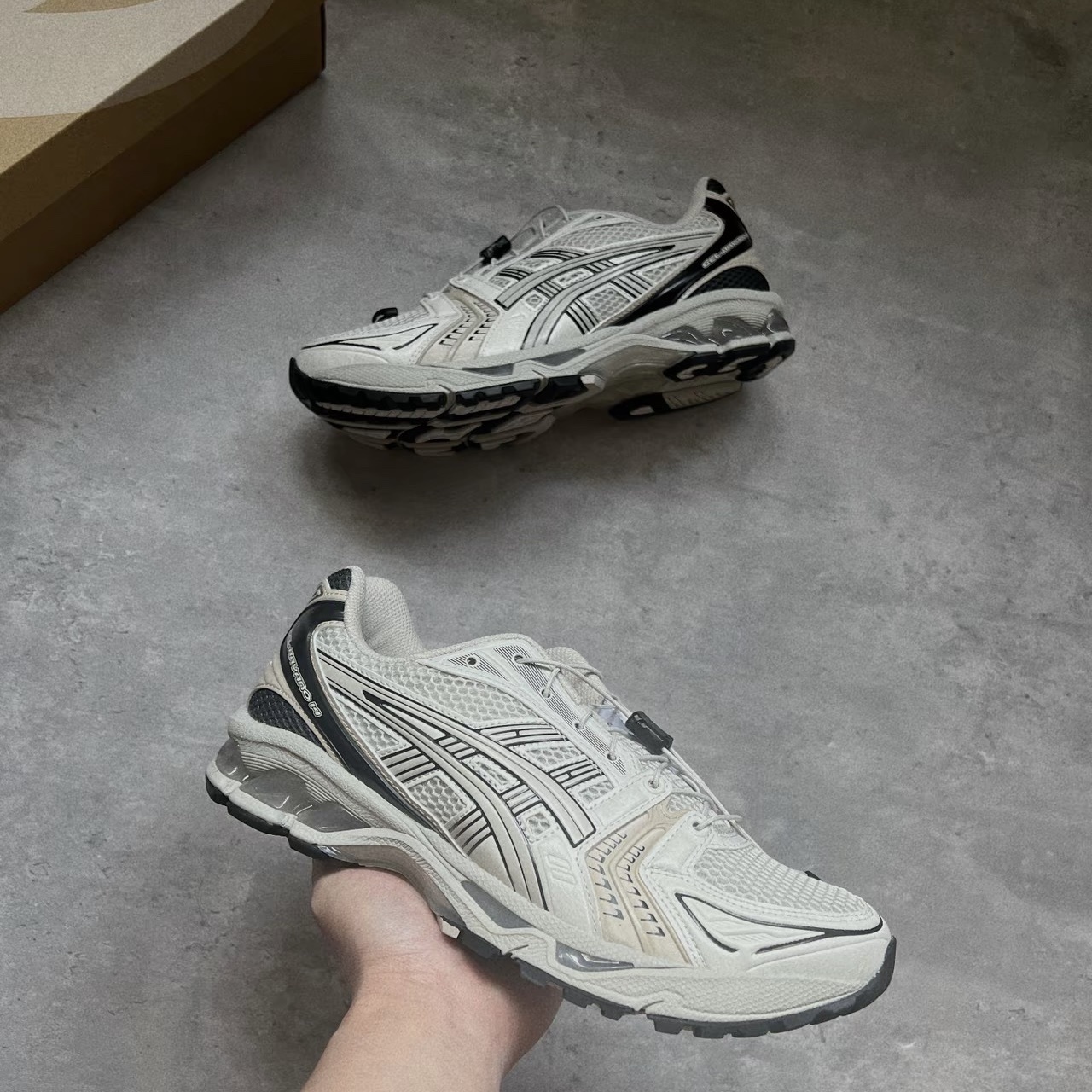 Asics 亞瑟士 Unlimited Gel-Kayano 14 Smoke Grey 免綁鞋帶 菸灰 淺灰 灰 米白 1203A549-021