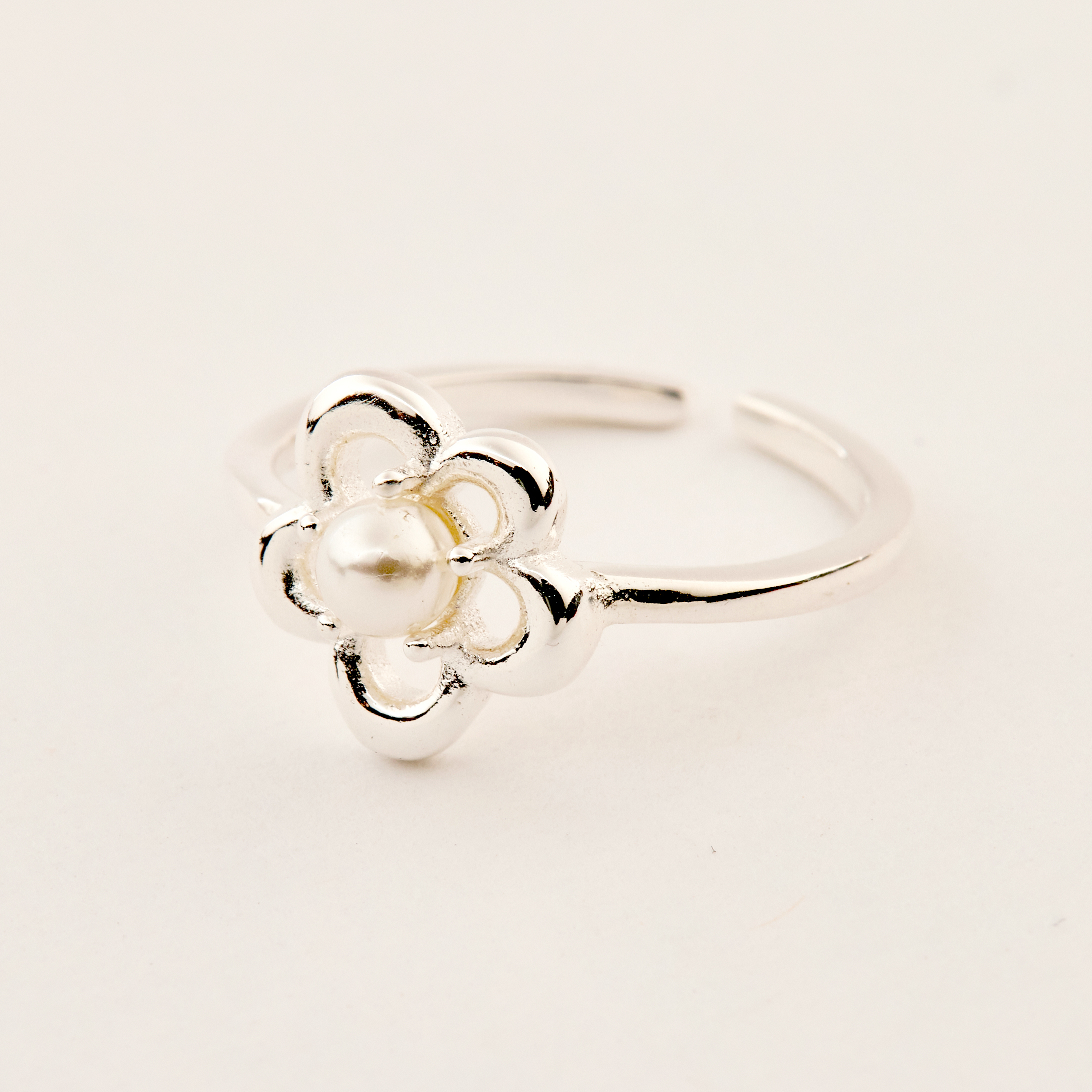 R999 | 純銀小花貝珠尾戒戒指