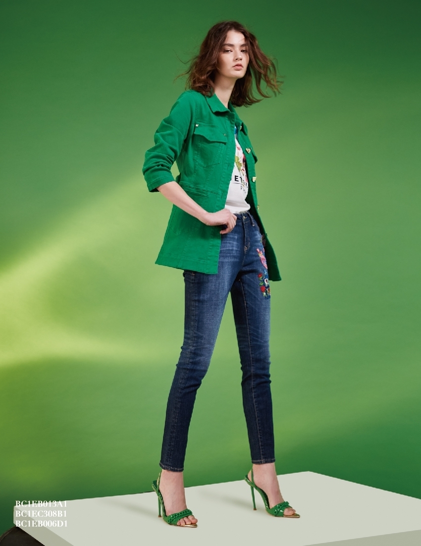 BC1EB006D1 異國花園襯衫擴型牛仔外套洋裝 ( 附本布腰帶 )