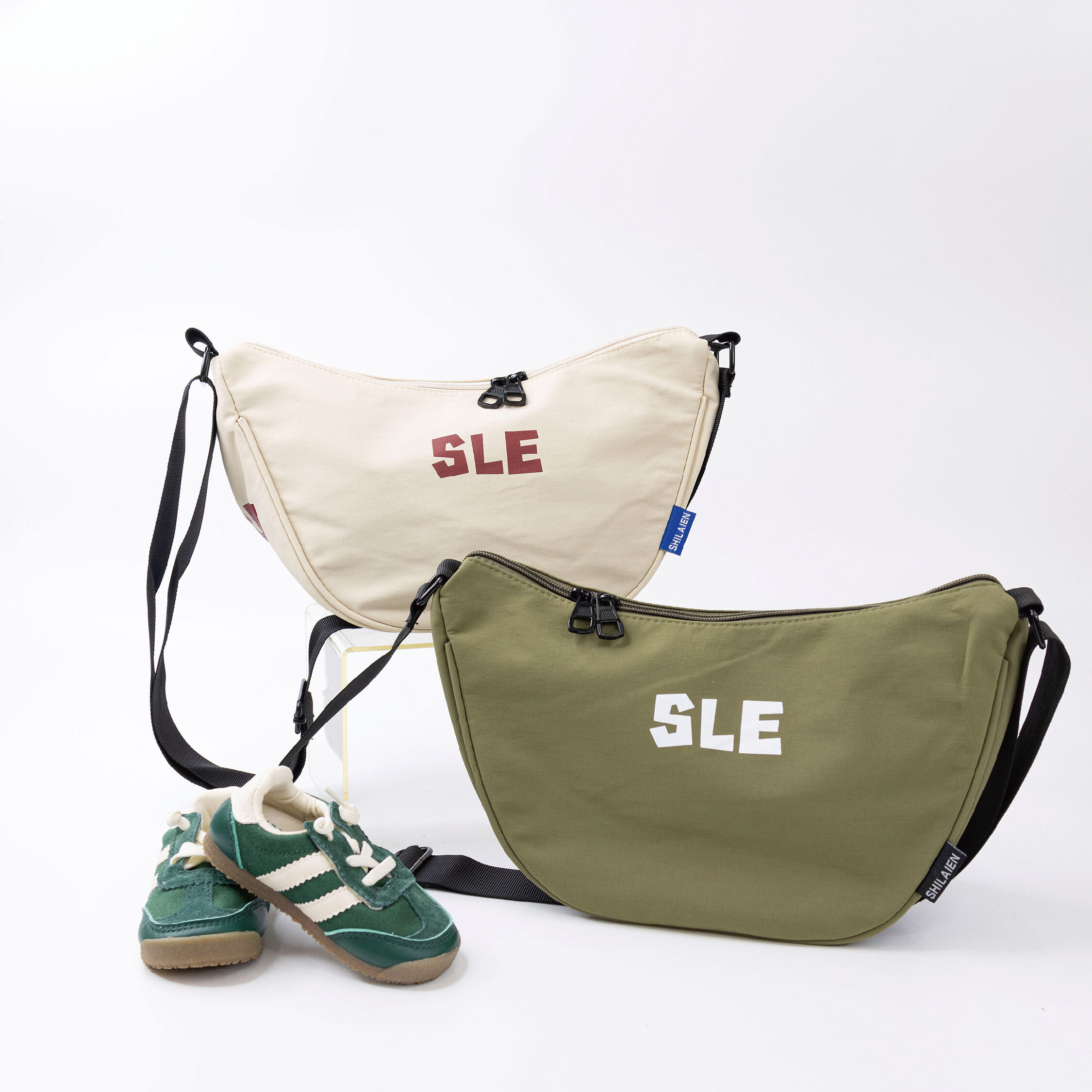 【JA2222】SLE休閒月牙斜背包＊二色