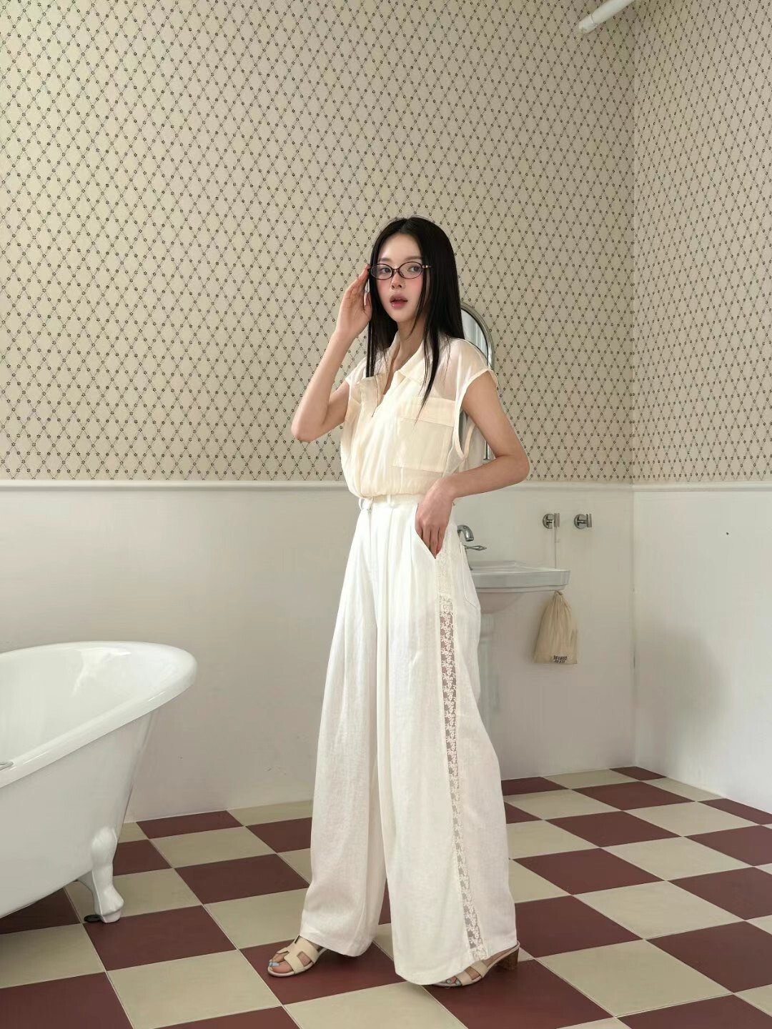 雙側蕾絲棉麻寬長褲