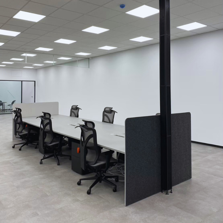 FlexiOffice 超基本款辦公升降桌，適合中小企業工位配置