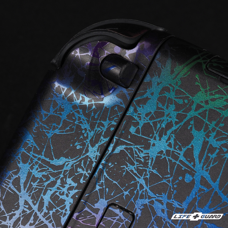 LIFE+GUARD Nintendo Switch 2 貼膜展示圖，LIFE+GUARD 風格設計潑墨彩黑