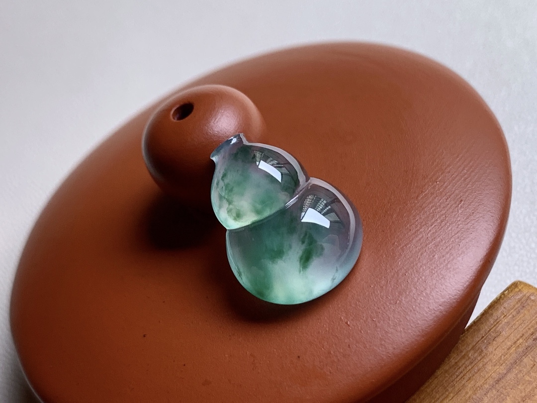 71235 翡翠玻璃種飄彩葫蘆